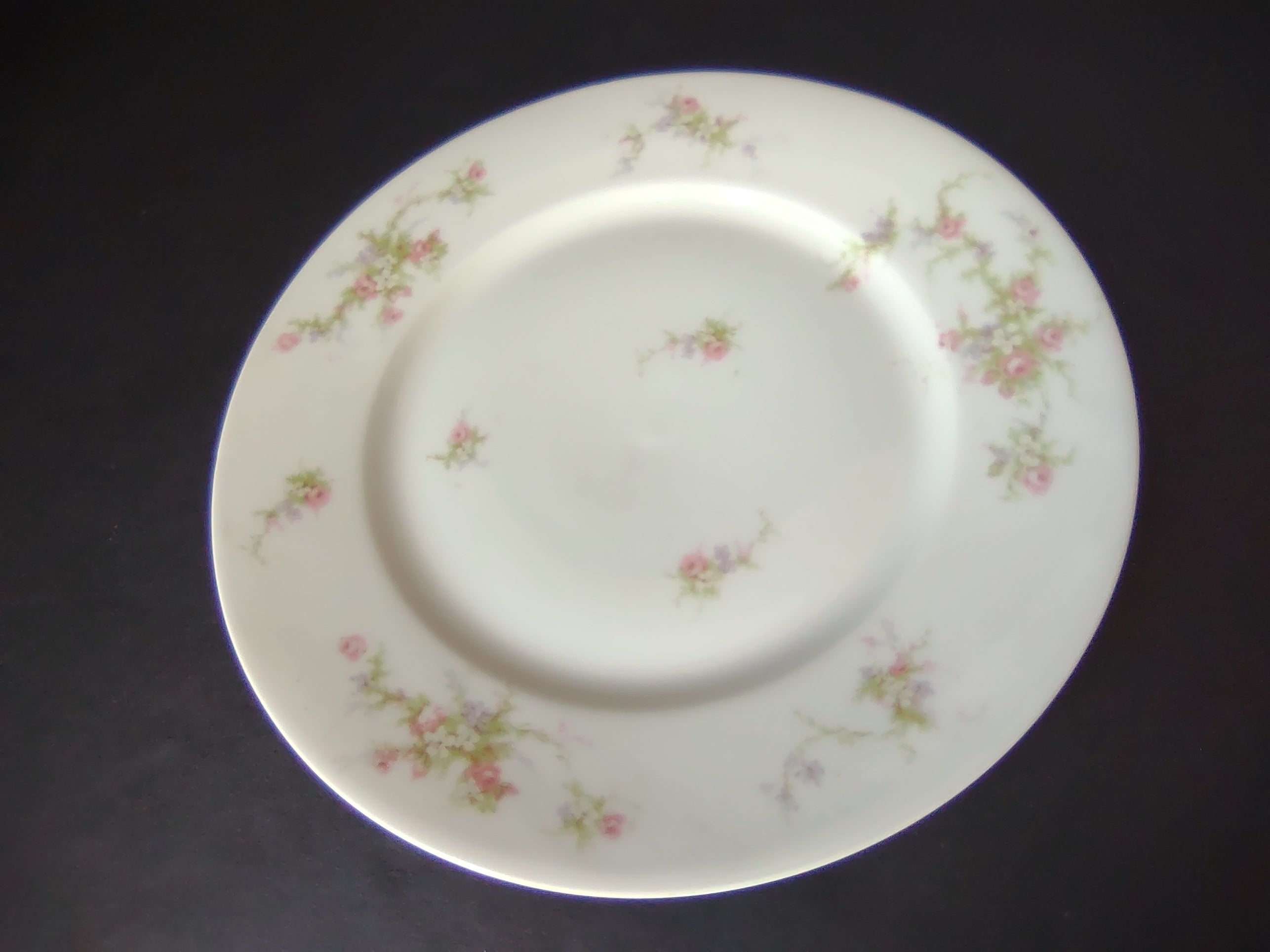 Haviland Limoges Dinner Plate Rose White Purple Flower Moss (lot 896)