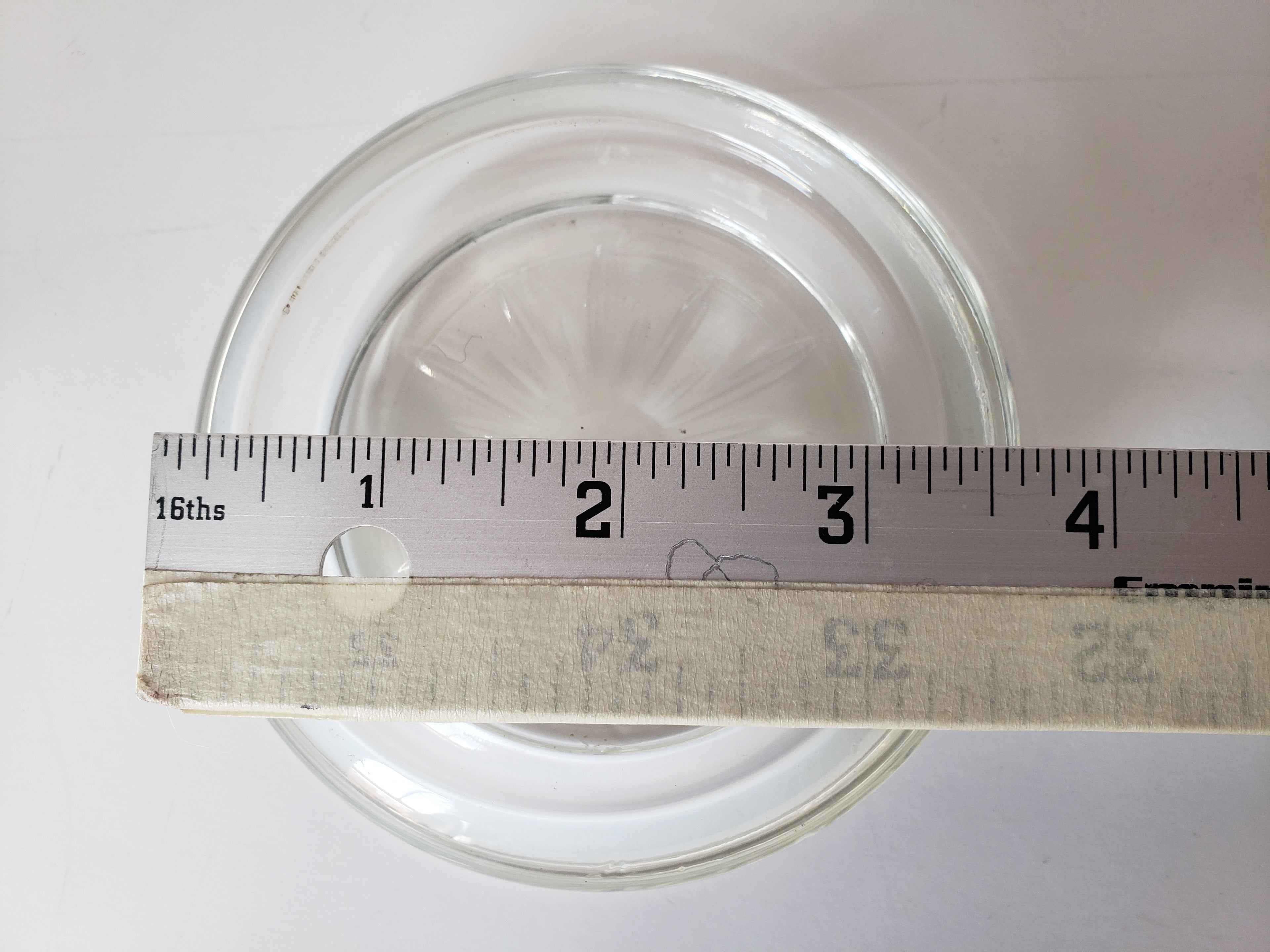Vintage 4 x Glass Coasters (lot 2211)