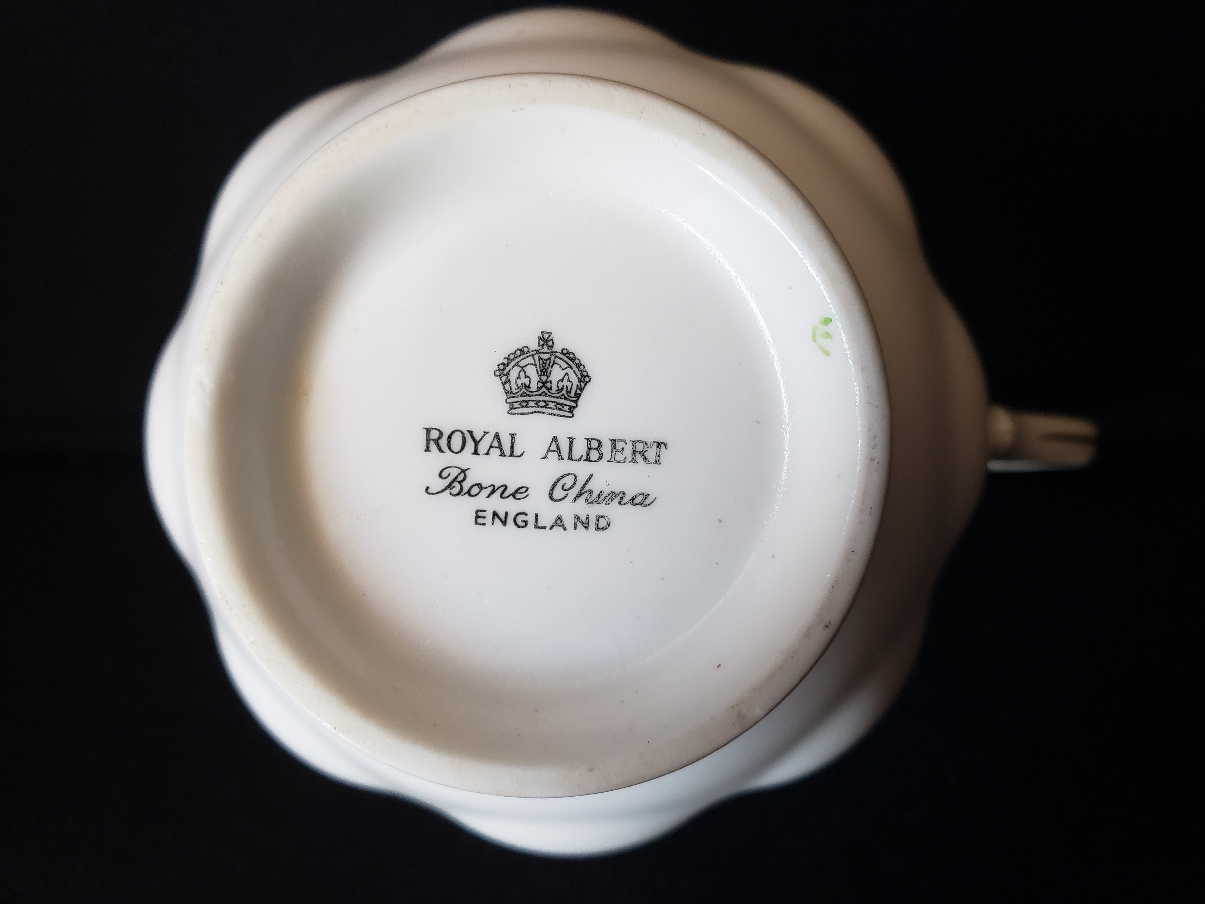 Vintage Royal Albert Rose Bouquet Saucer ONLY (lot 2034)