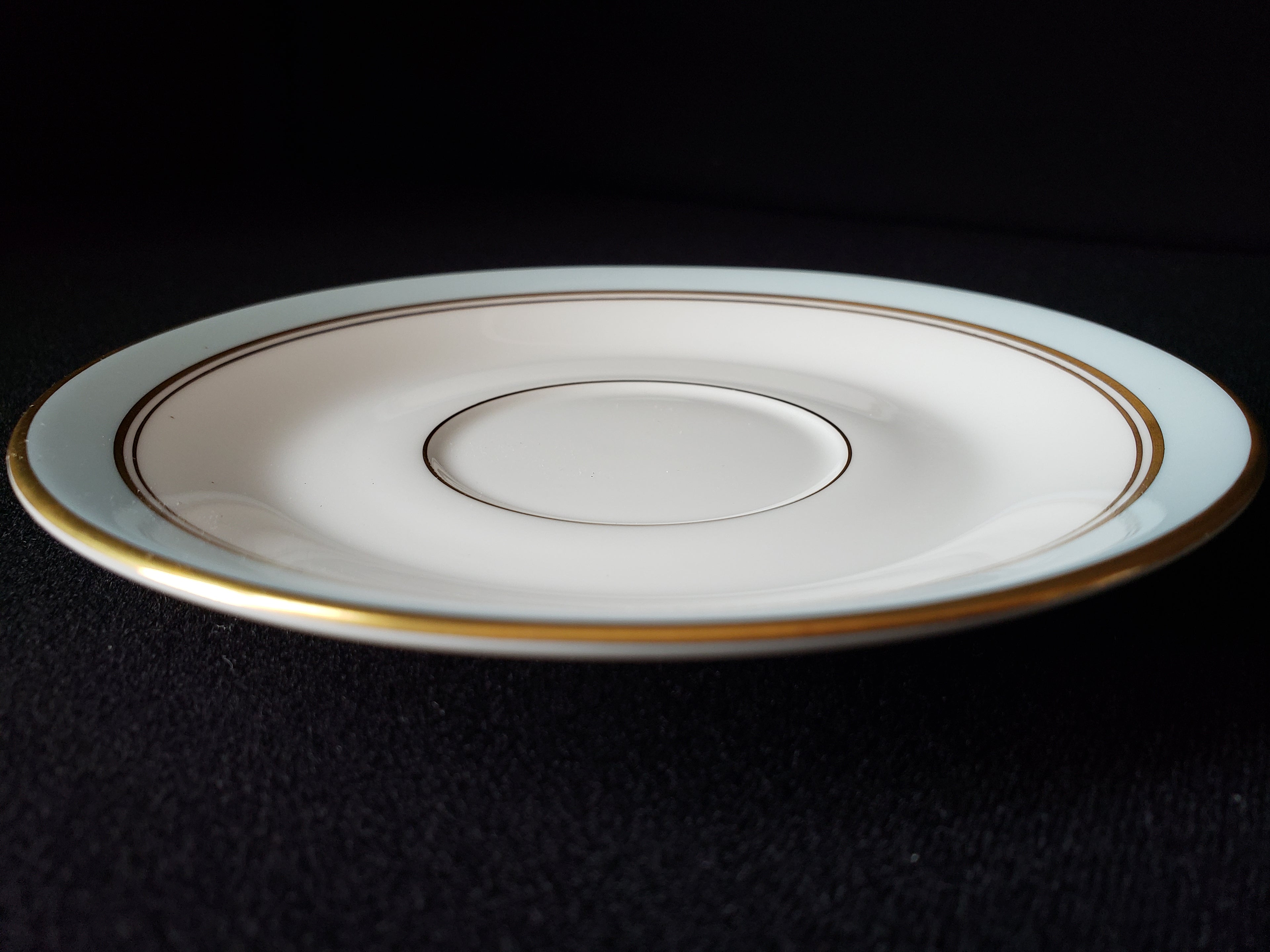 Vintage Royal Worcester Howard Saucer ONLY 5-3/4" (lot 2105)
