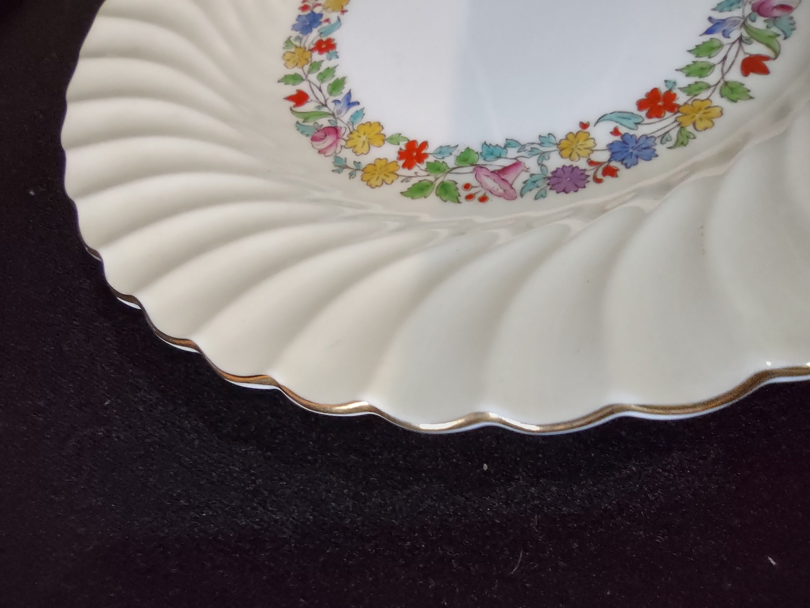 Vintage Royal Doulton Evesham Lunch Plate Bone China Floral Scalloped (lot5498)