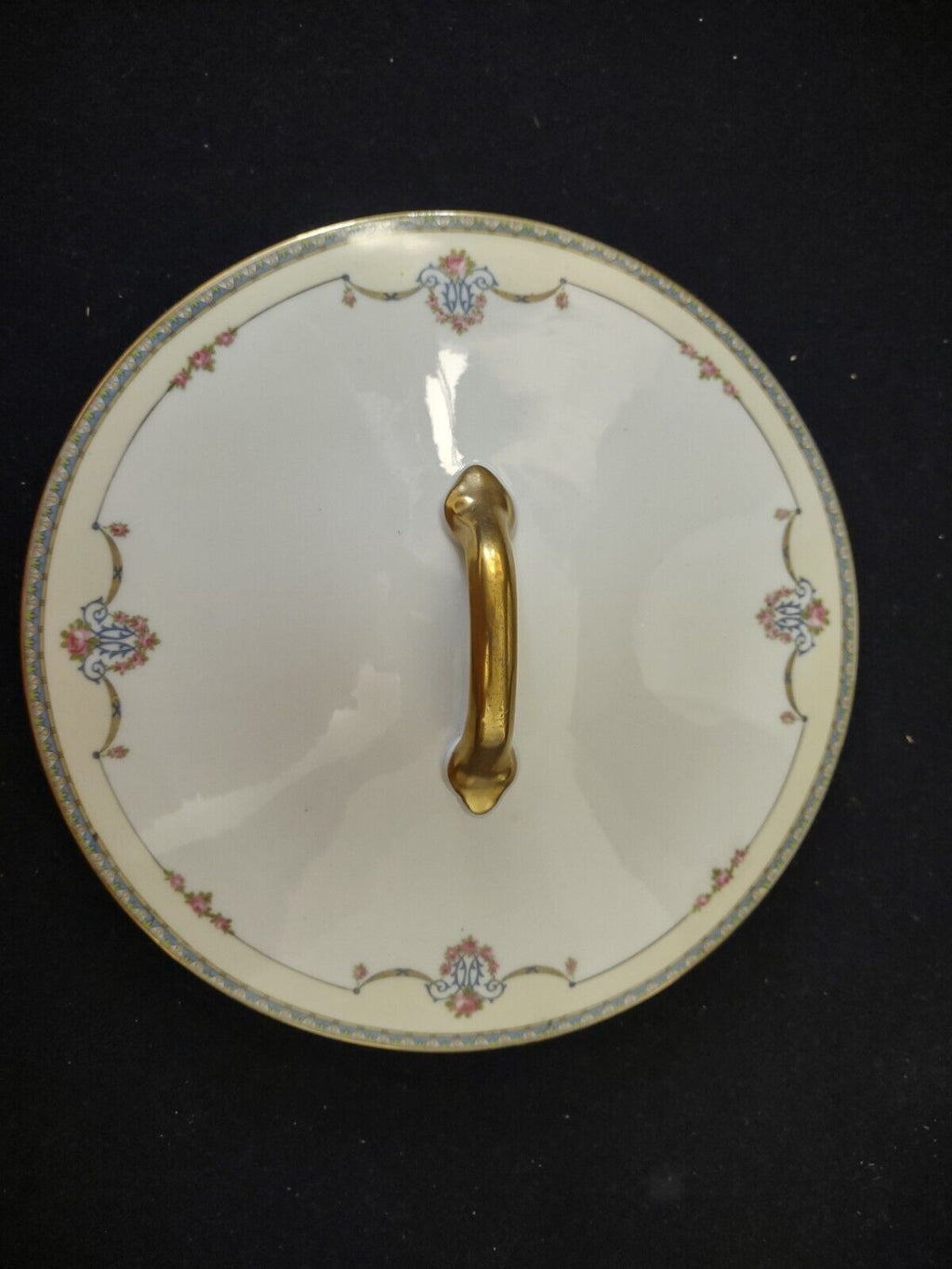 Noritake Laureate Round Covered Vegetable Soup Tureen Dish Gold Trim (lot 302)
