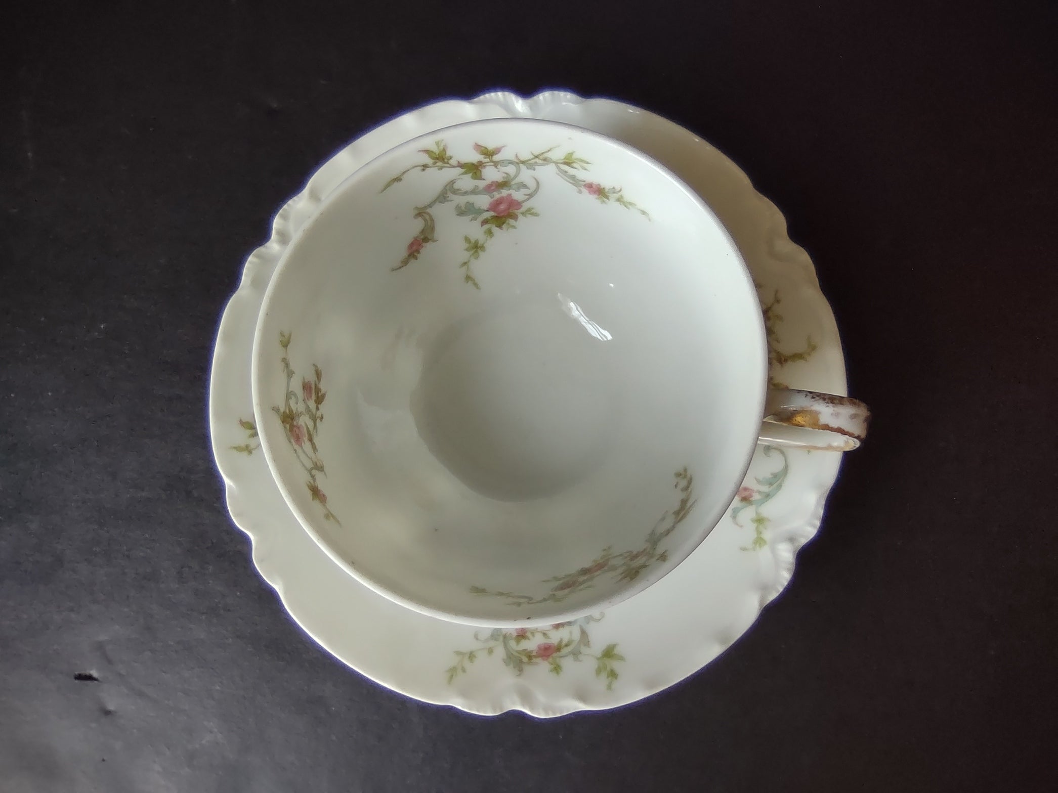 Haviland Limoges Tea Cup & Saucer White Scalloped Edge Rose Blue Ribbon (lot 858