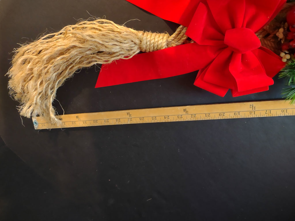 Christmas Holidays Wall Front Door Decor Pine Cone (lot 1238)