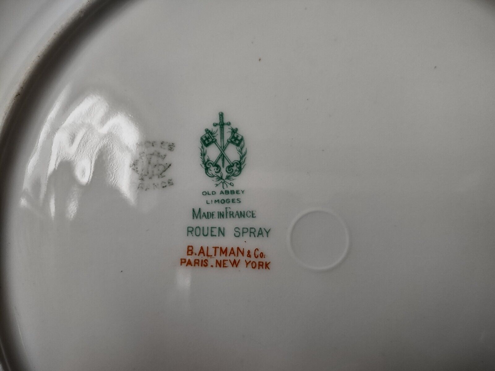 Haviland Limoges Old Abbey Rouen Spray Pheasant Dinner Plate 9-5/8" (lot 345)