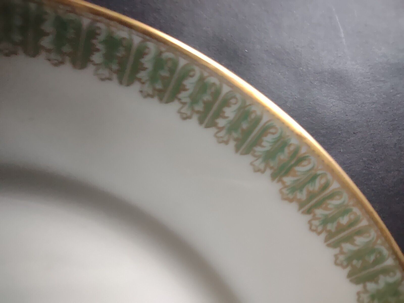 Haviland Limoges France Dessert 7-1/2" Gold Trim Green Gold Design (lot 603)