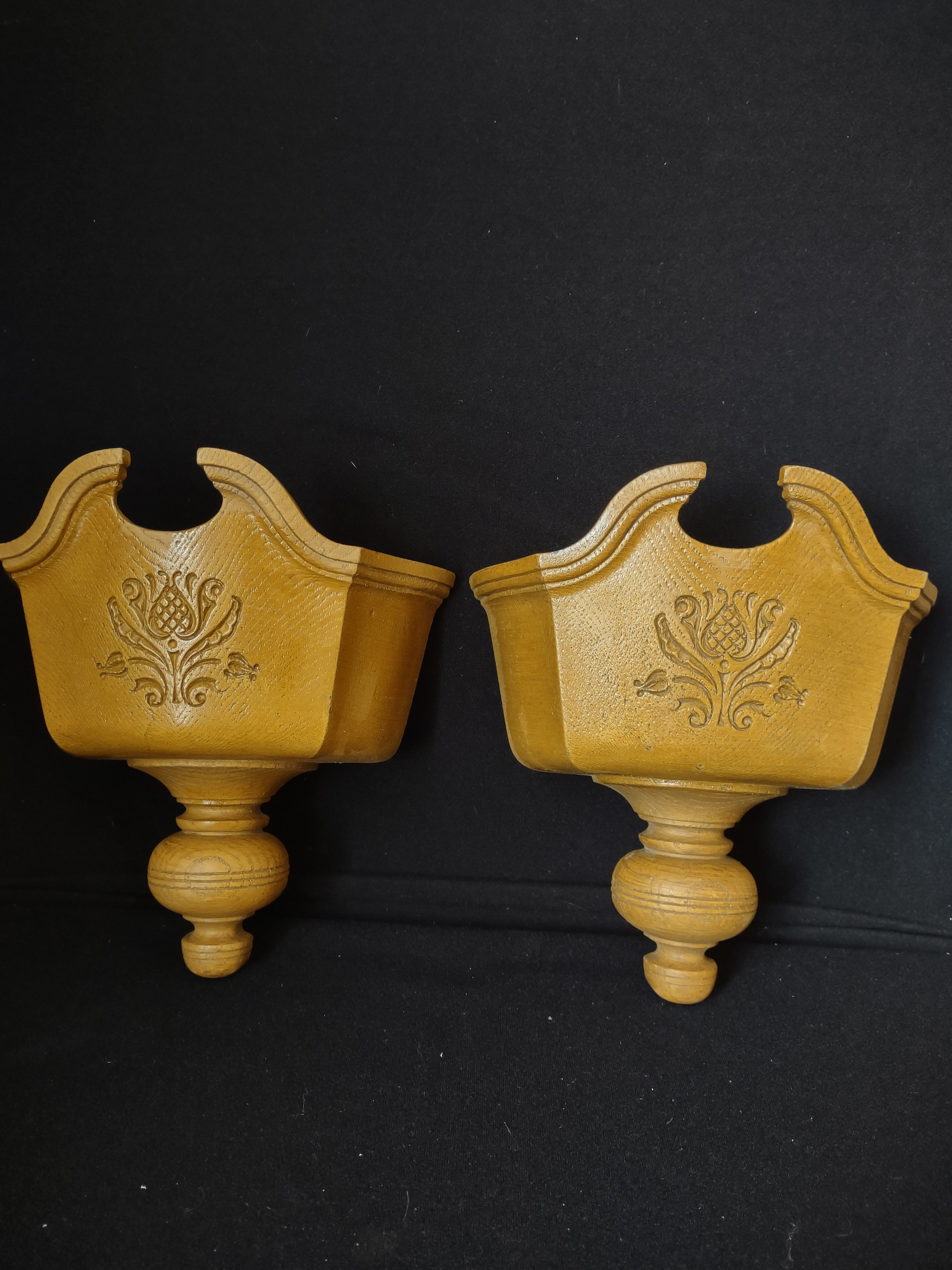 Vintage Plastic Wall Pocket Planter x 2 Home Interiors Homco (lot 2520c)