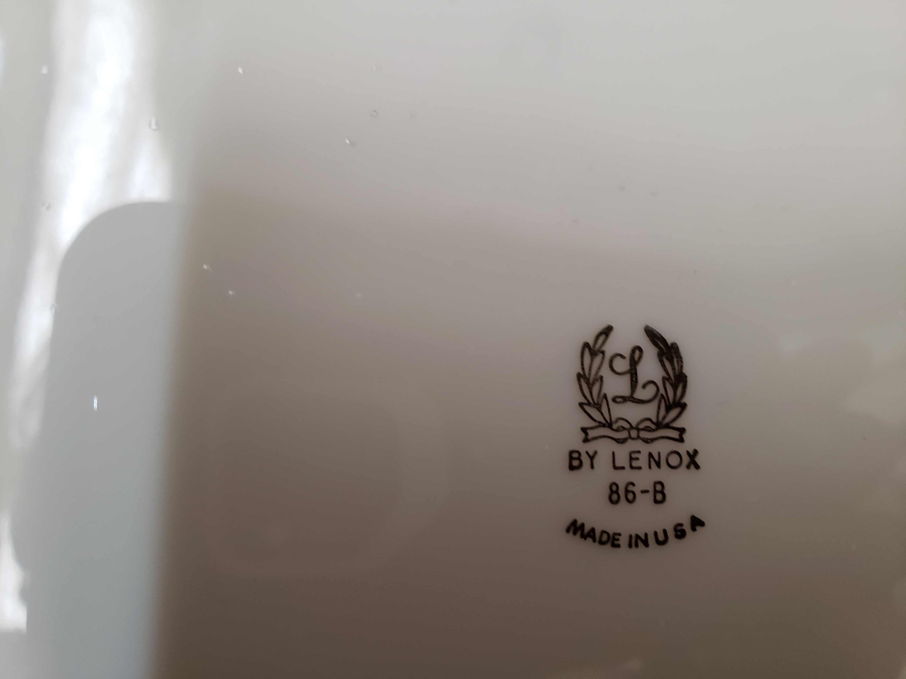 Vintage Lenox 86-B Gold Trim Dinner Plate 10-1/2" (lot 1907)