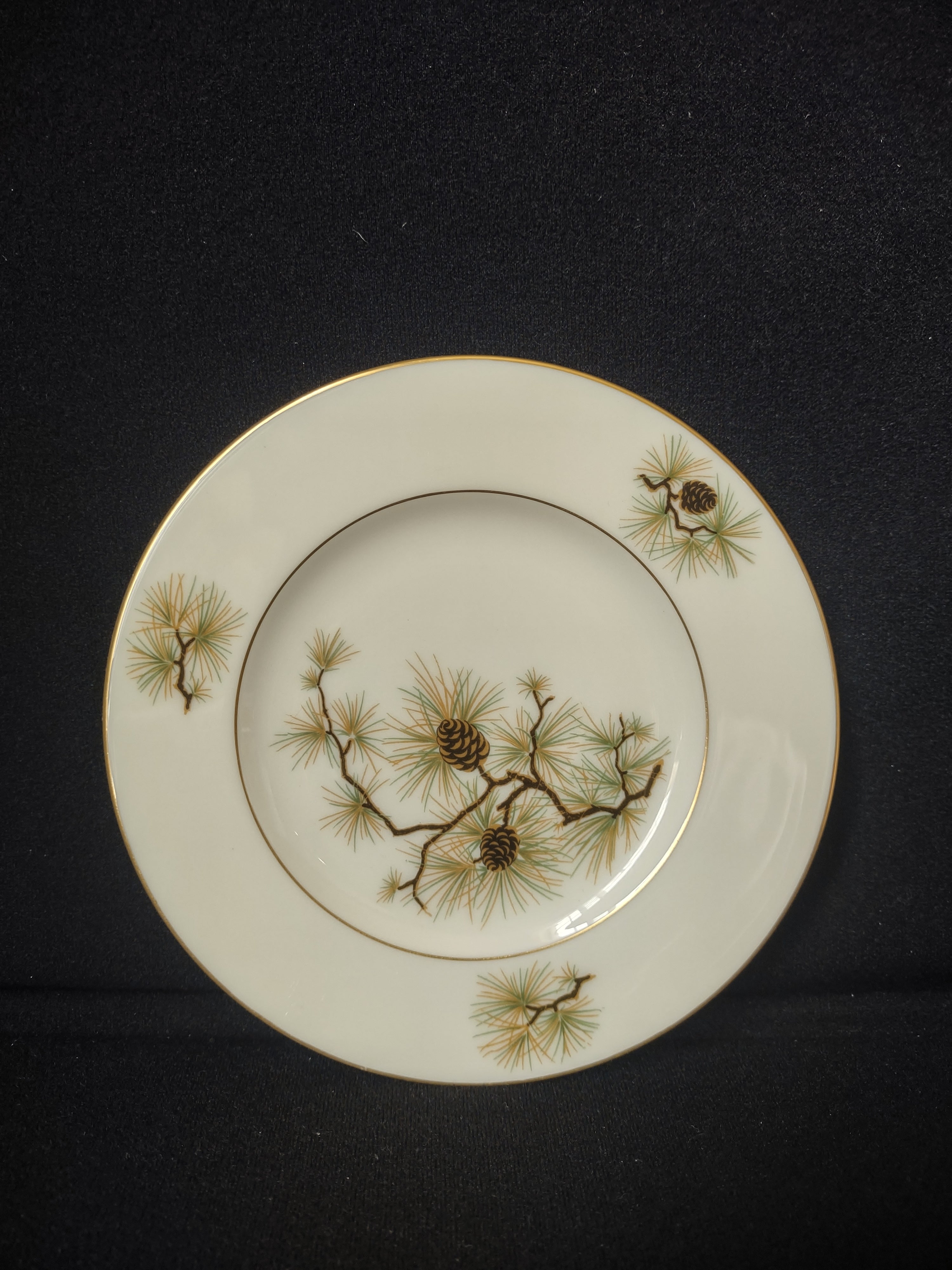 Vintage Lenox Pine W-331 Dessert or Bread Plate 6-1/4" (lot 1866)