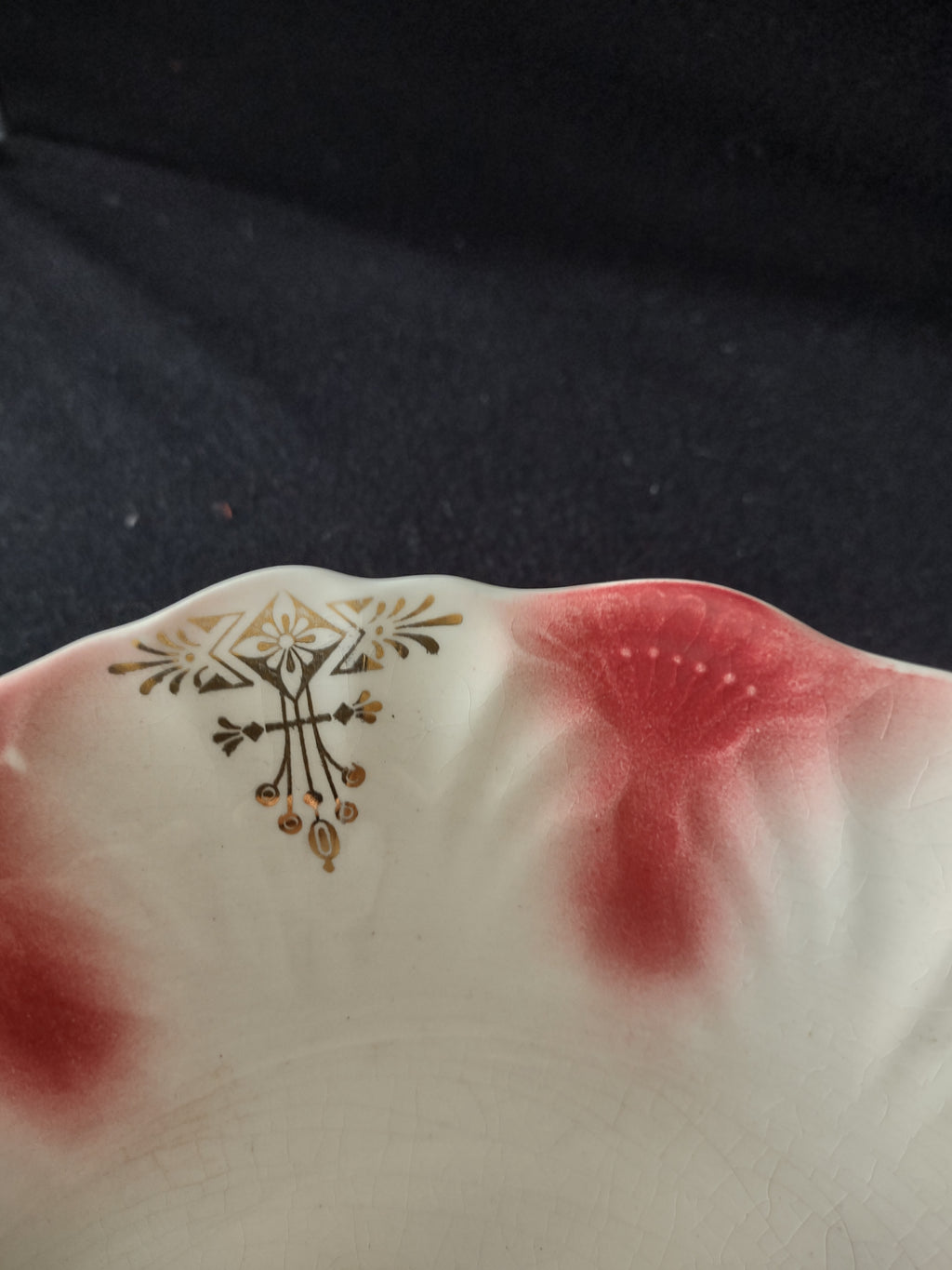 Vintage 9.5" Serving Bowl Scalloped Edge Gold Maroon Trim Floral (Lot 5045)