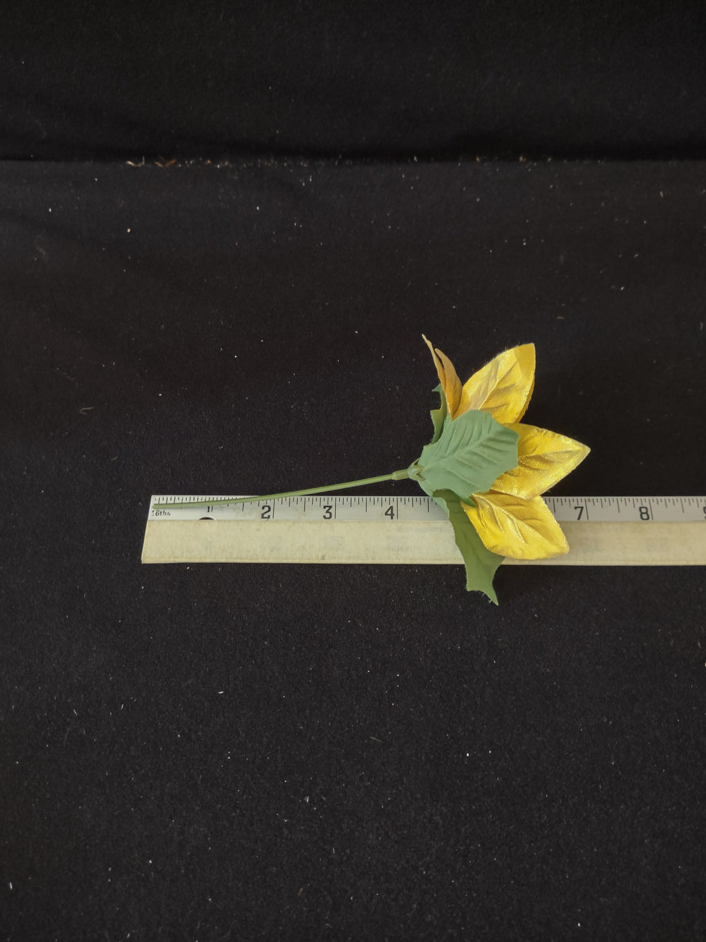 Vintage Golden Silk Poinsettia 4" Stems 40 Twigs (Lot 3913)
