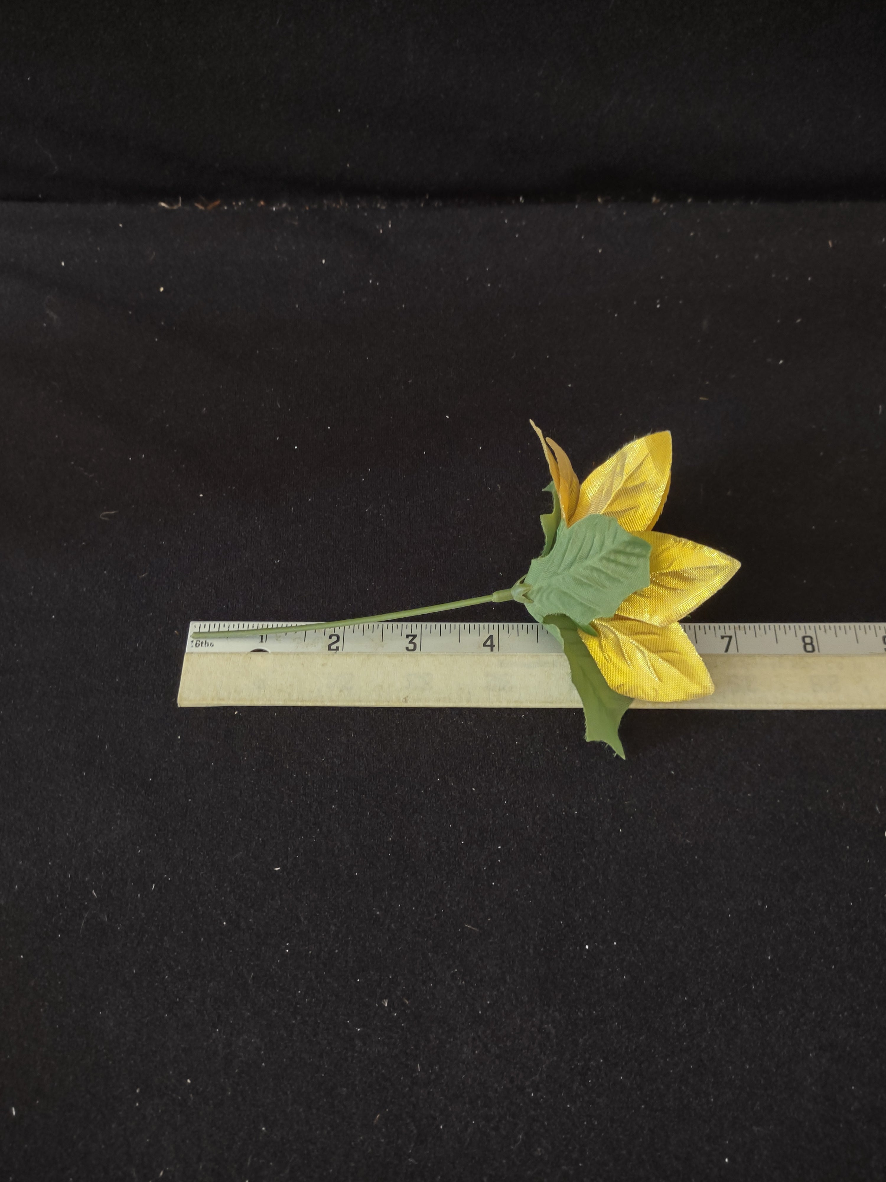 Vintage Golden Silk Poinsettia 4" Stems 40 Twigs (Lot 3913)
