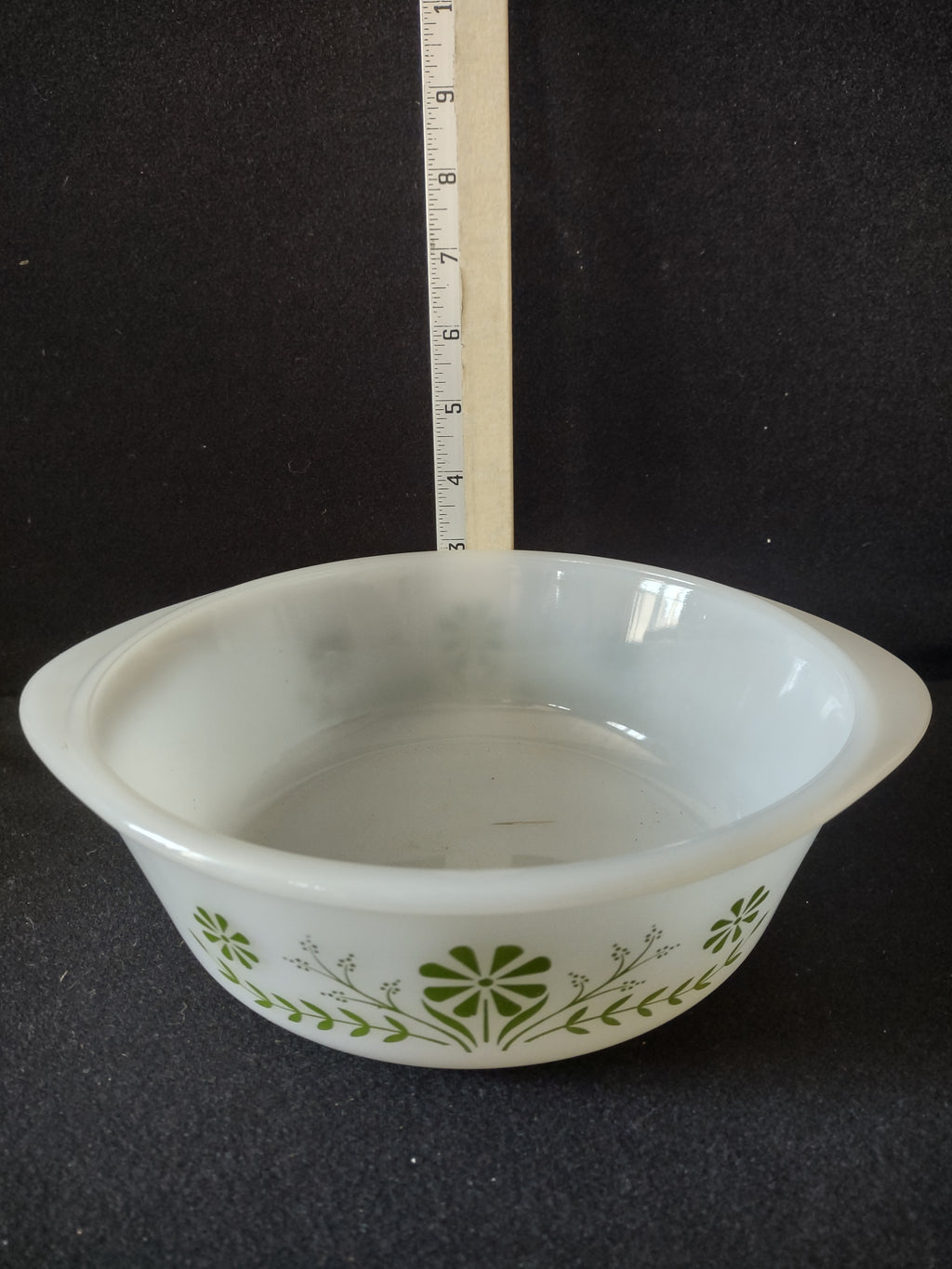 Vintage Glasbake Round Milk Glass Casserole Green Daisy (lot 5279)