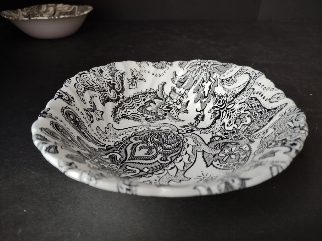 Vintage Johnson Brothers Black White Paisley Cereal Bowl x 2 Ironstone (lot 5593