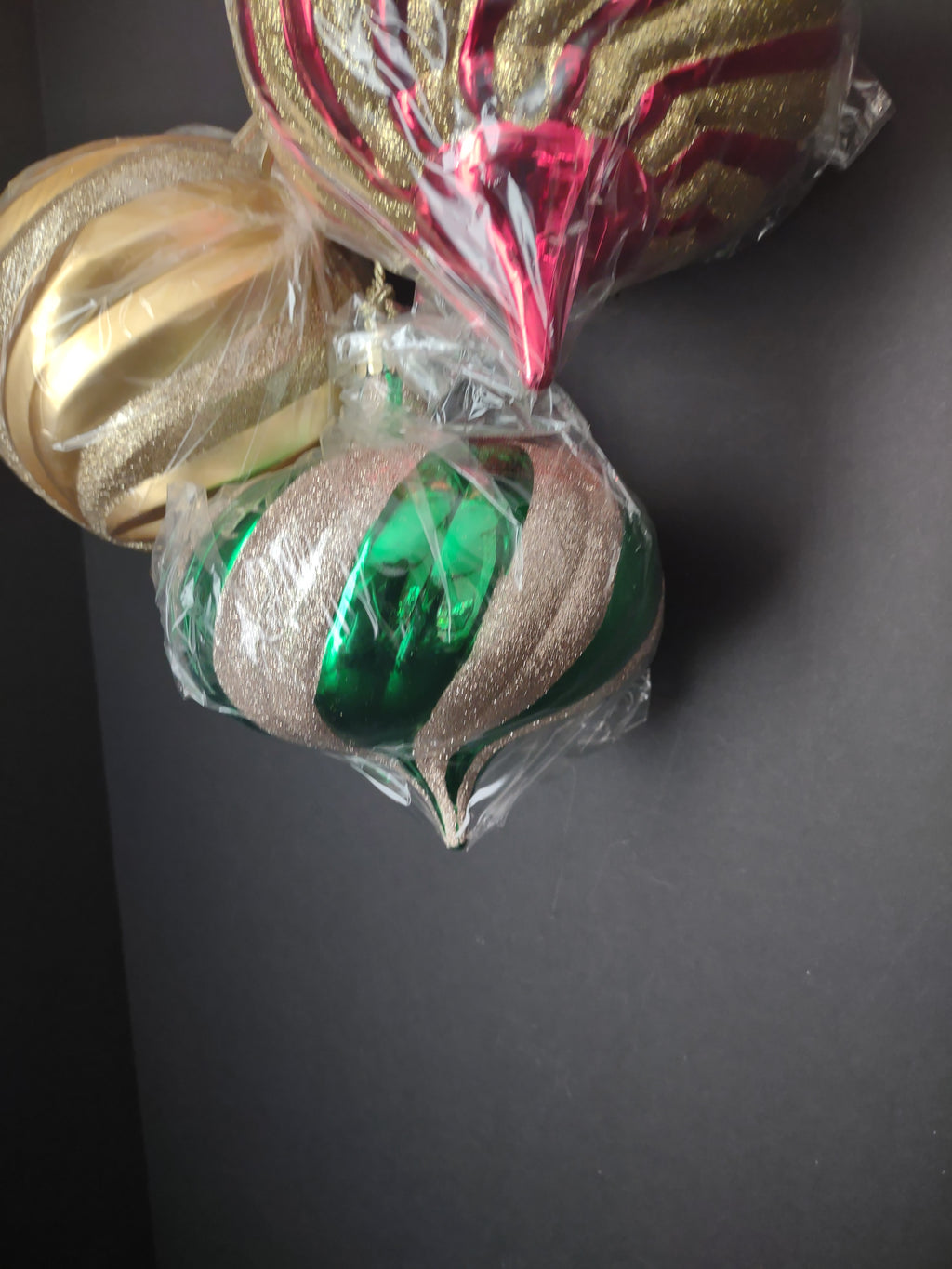 Christmas Holiday Set of 3 Large 5" Ornaments (lot 1285)