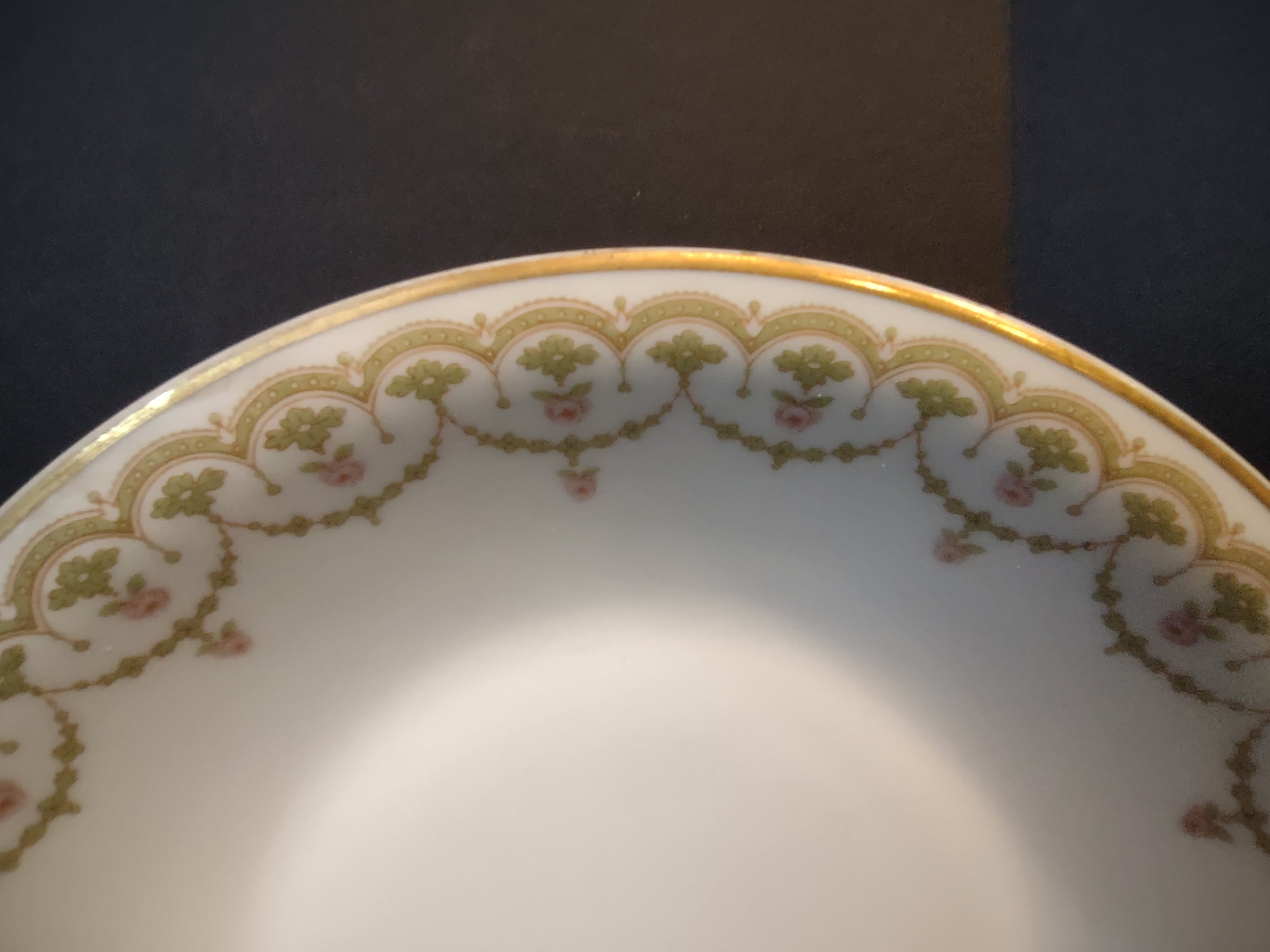 Haviland Limoges French Chic Cream Soup Plate Bowl Rose Garland Green (lot 1084)