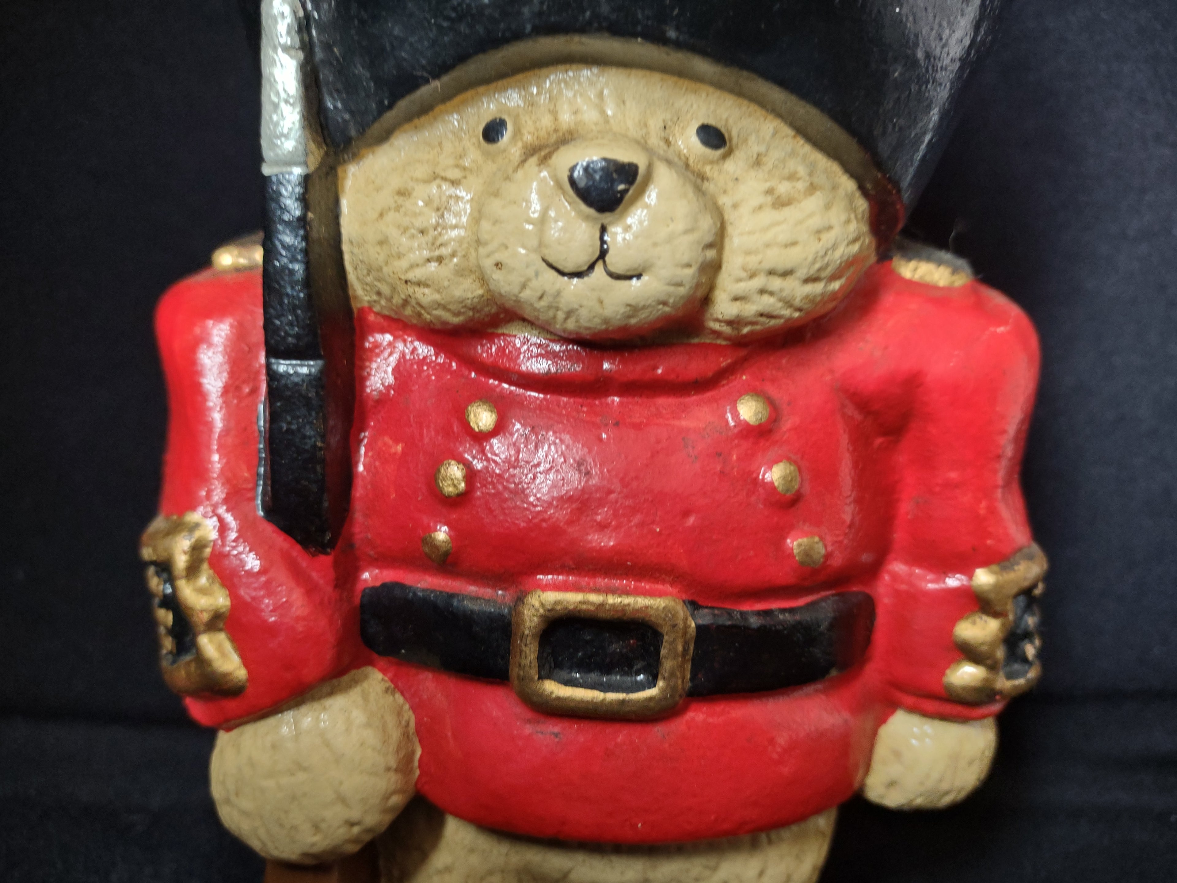 Vintage Upper Deck Bear Cast Iron Doorstop (lot 2583c)