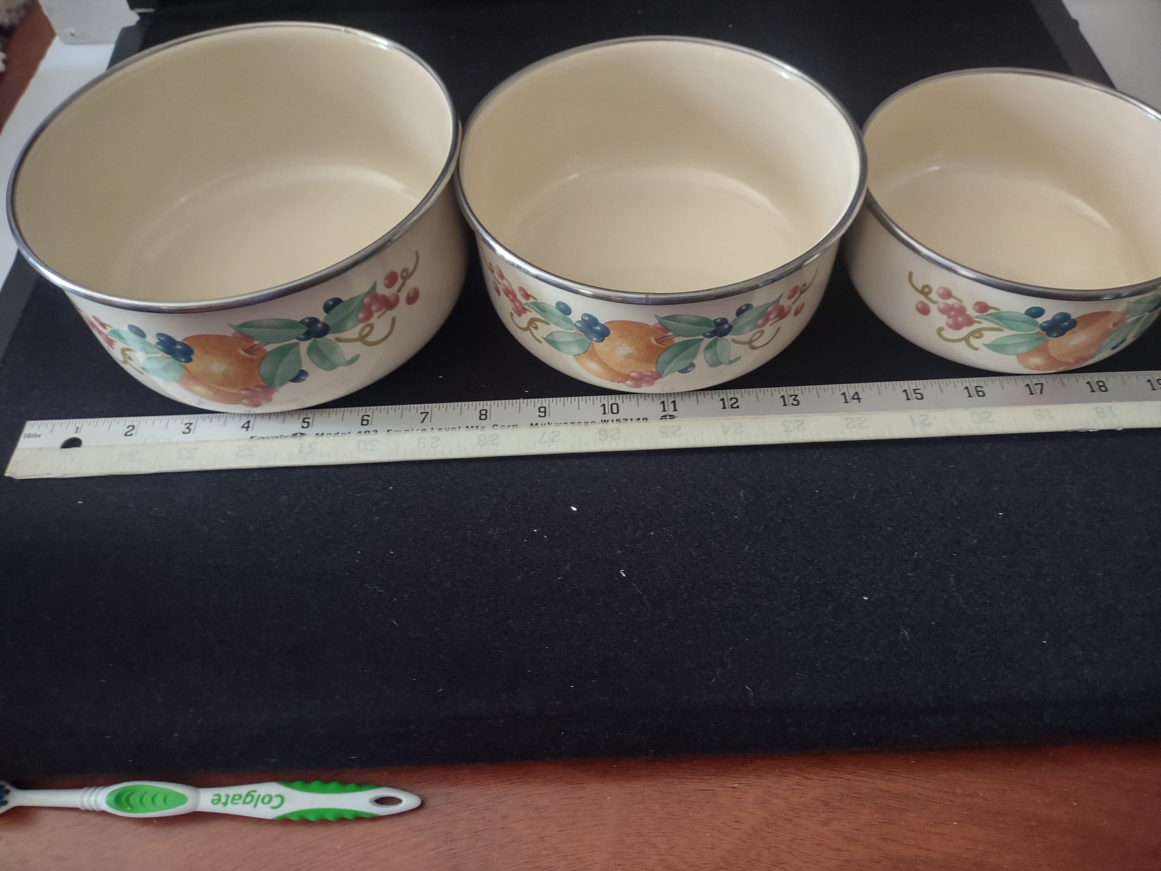 Vintage Lincoware Enamelware Nesting Bowls X 3 (Lot 2955)