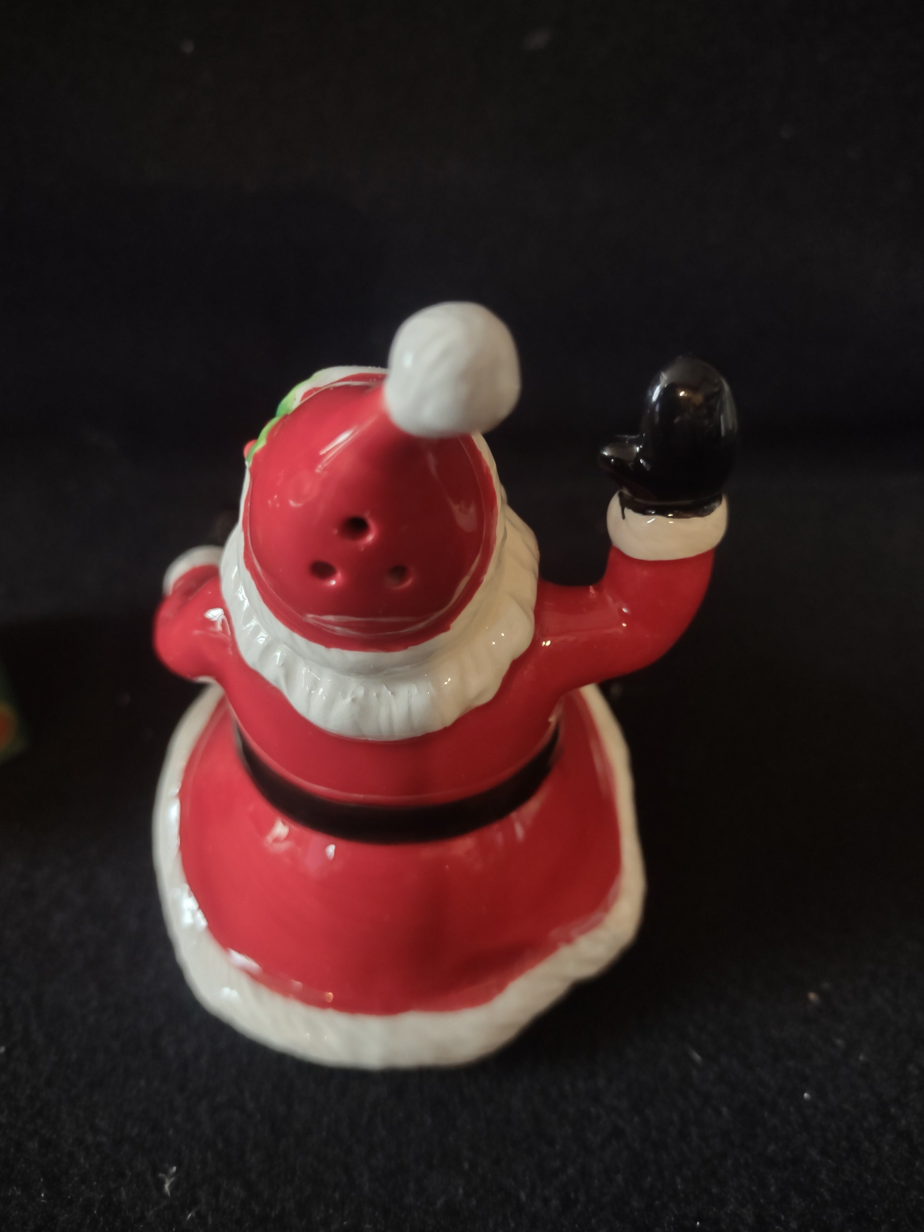 Vintage Christmas Fitz Floyd Santa Claus Present Salt Pepper Shaker (Lot 4677)