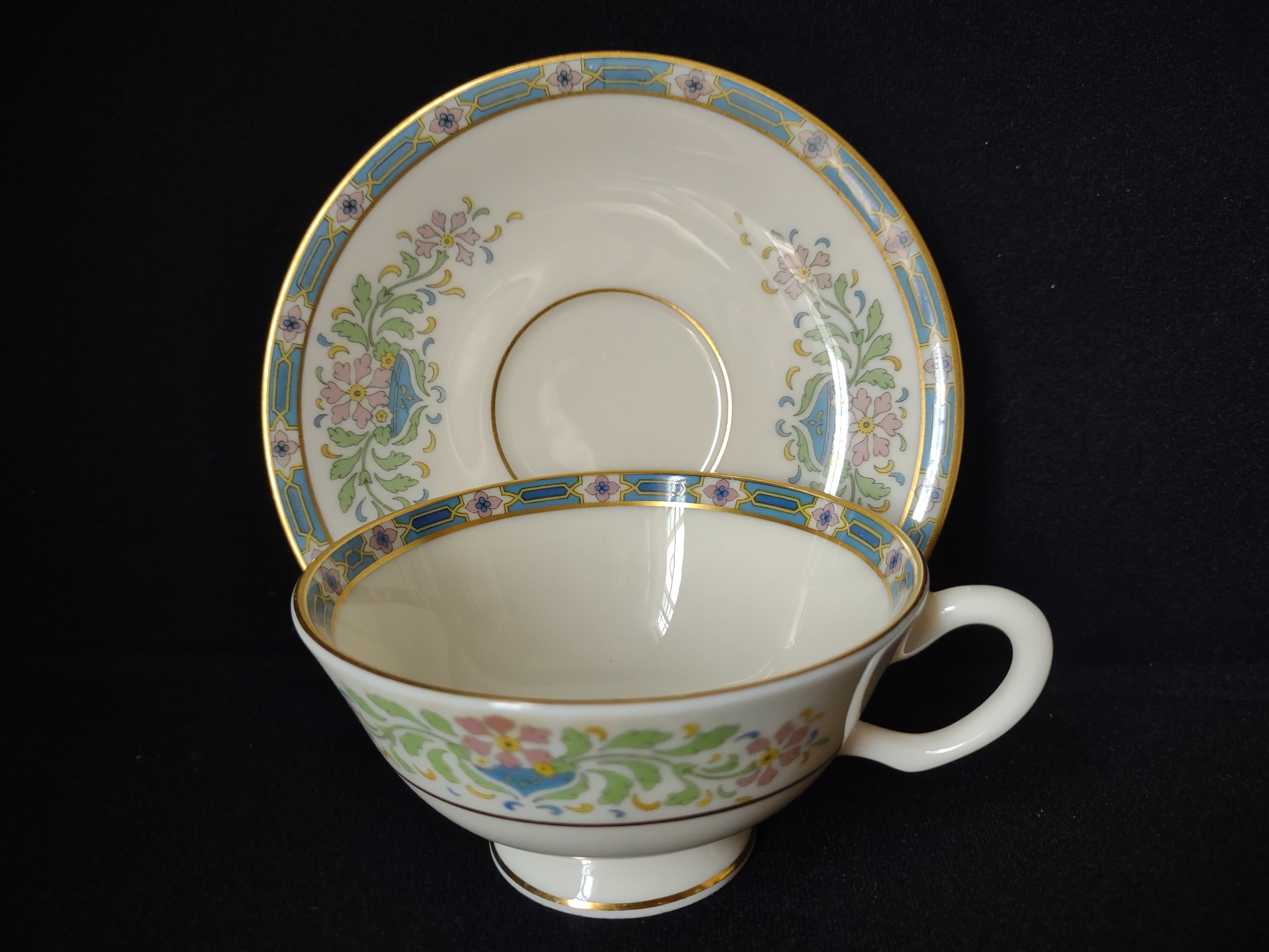 Vintage Lenox Tea Cup with Mystic Saucer Black Stamp (lot 1811)