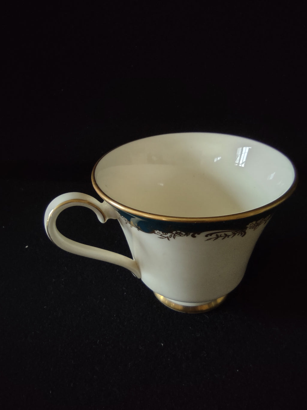 Vintage Minton Grosvenor Tea Cup Saucer Bone China Green Gold (Lot 5491)