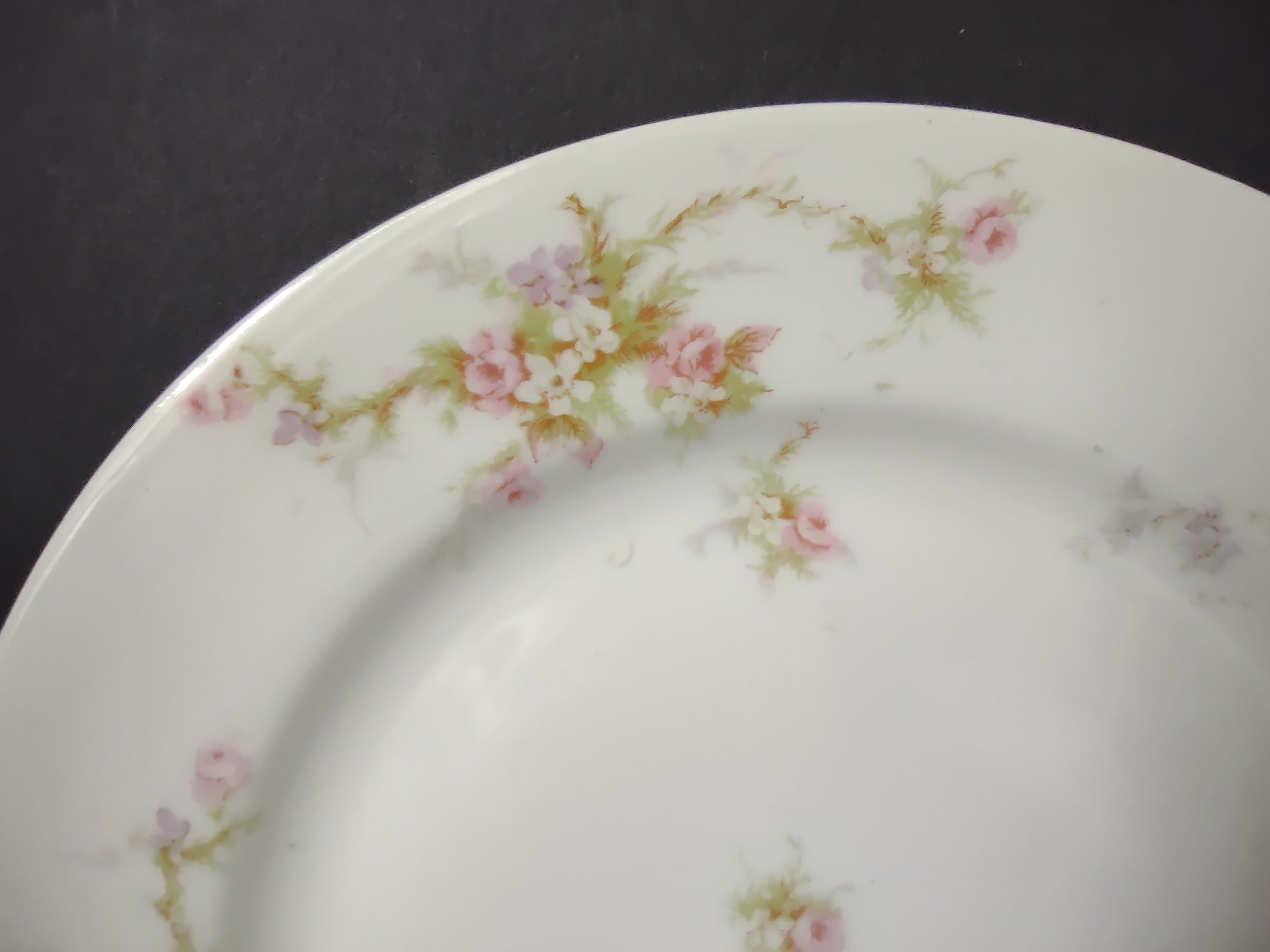 Haviland Limoges Dessert/Salad Plate Rose White Purple Flower Moss (lot 897)