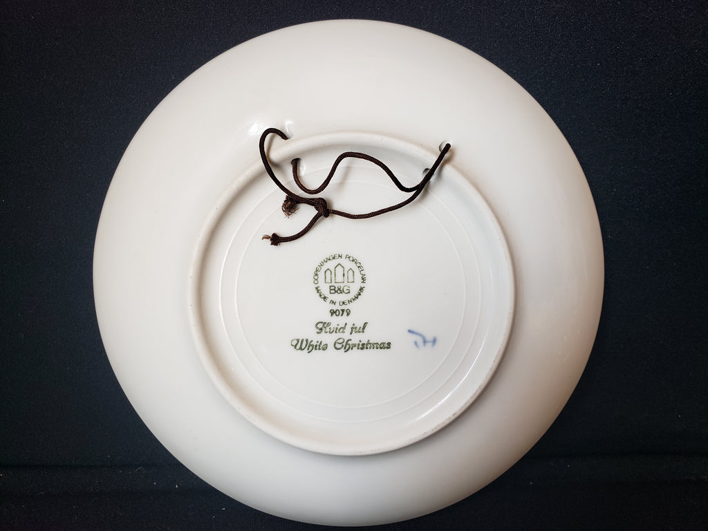 B & G Copenhagen Porcelain Wall Plate White Christmas (lot 2195)