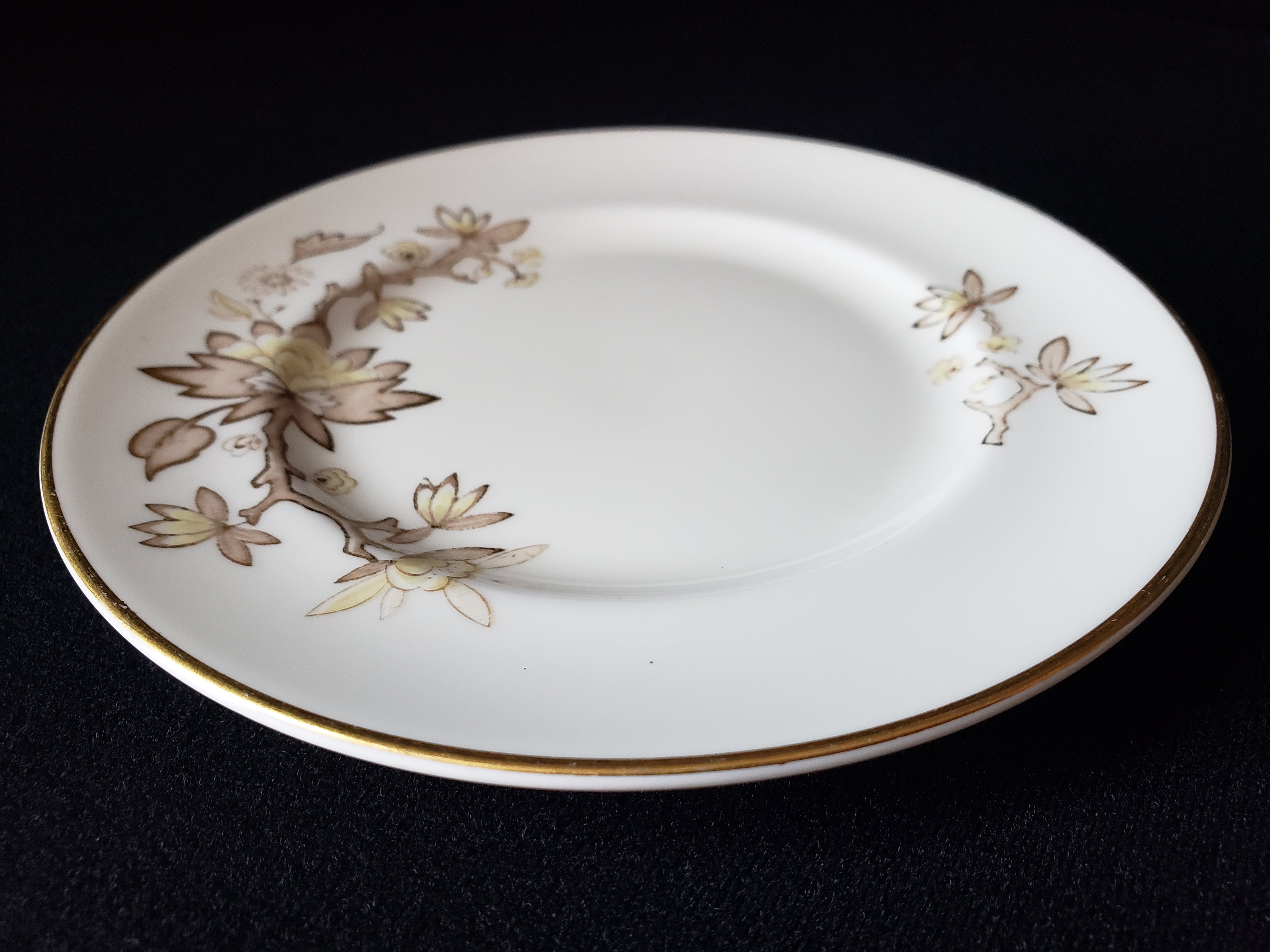 Vintage Royal Worcester Reverie Salad or Dessert Plate 8" (lot 2136)