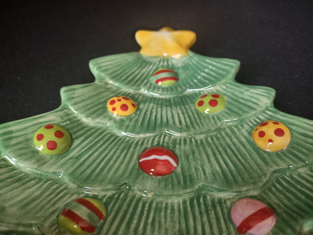 Christmas Tree Fitz and Floyd Snowflake and Jake Snack Plate Spreader (lot 1526)