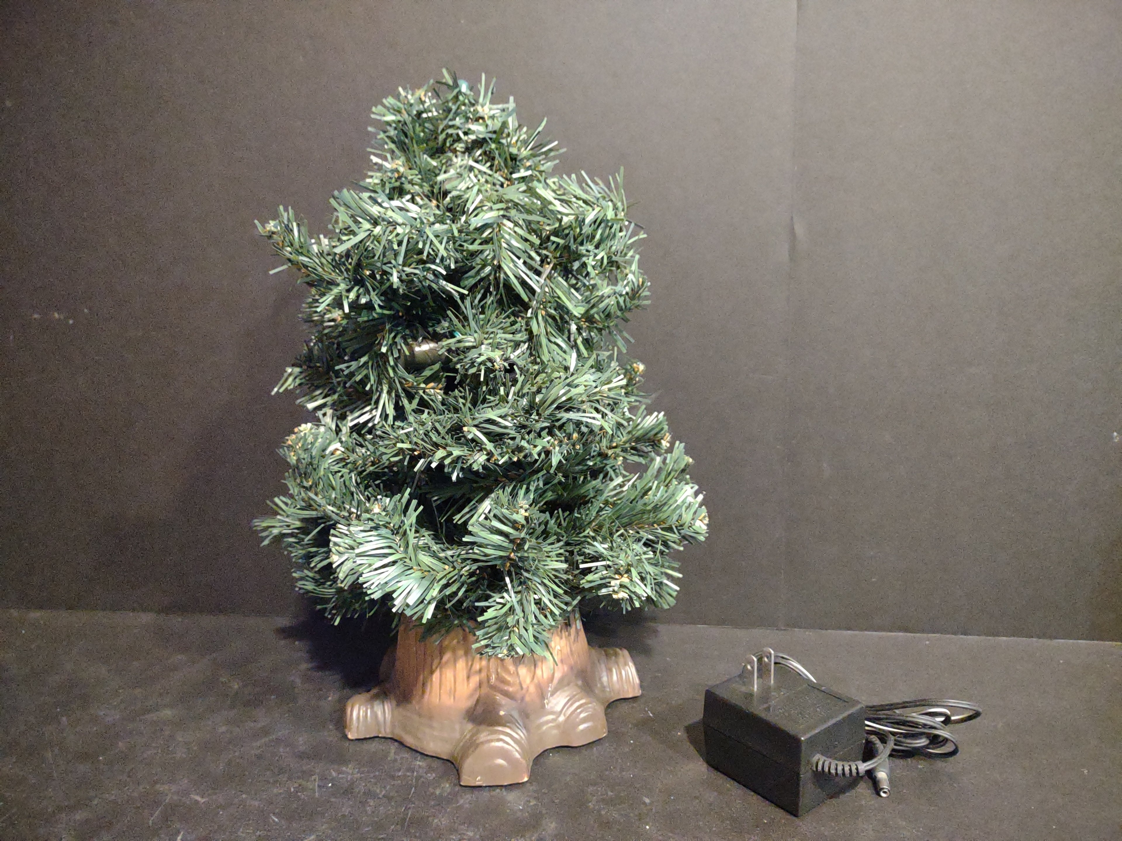 Vintage Douglas Fur Gemmy Talking Tree for PARTS with Adapter (lot 3428)