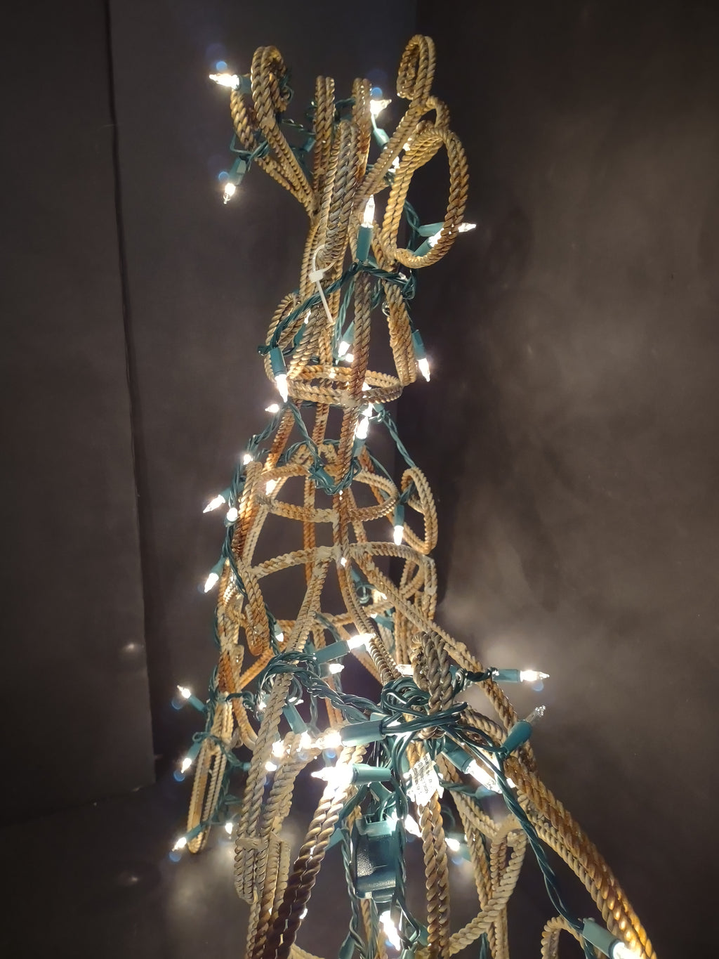 Vintage Metal Christmas Reindeer Light Up 30" (lot 1403)