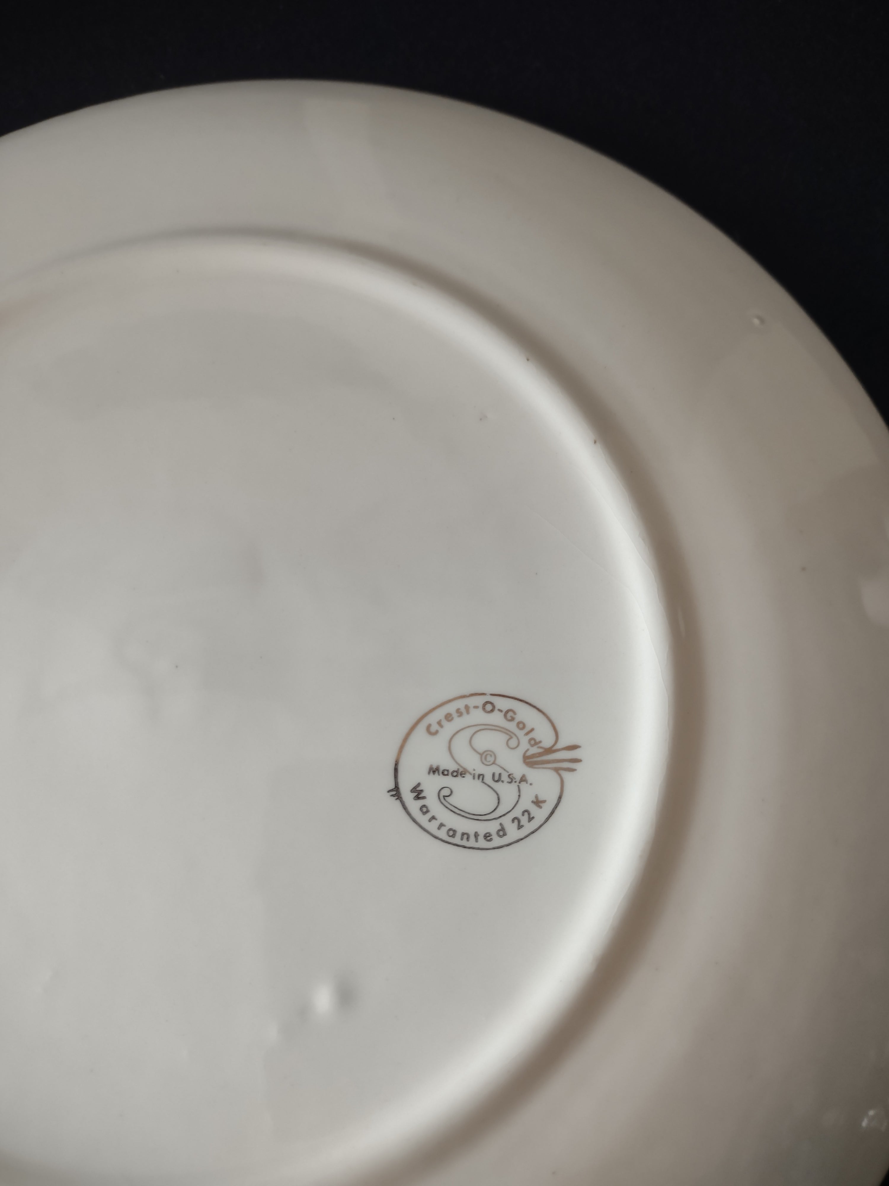 Vintage Memoriam Pope John XXII 10" Plate Crest O Gold Warranted 22K (Lot 3311)