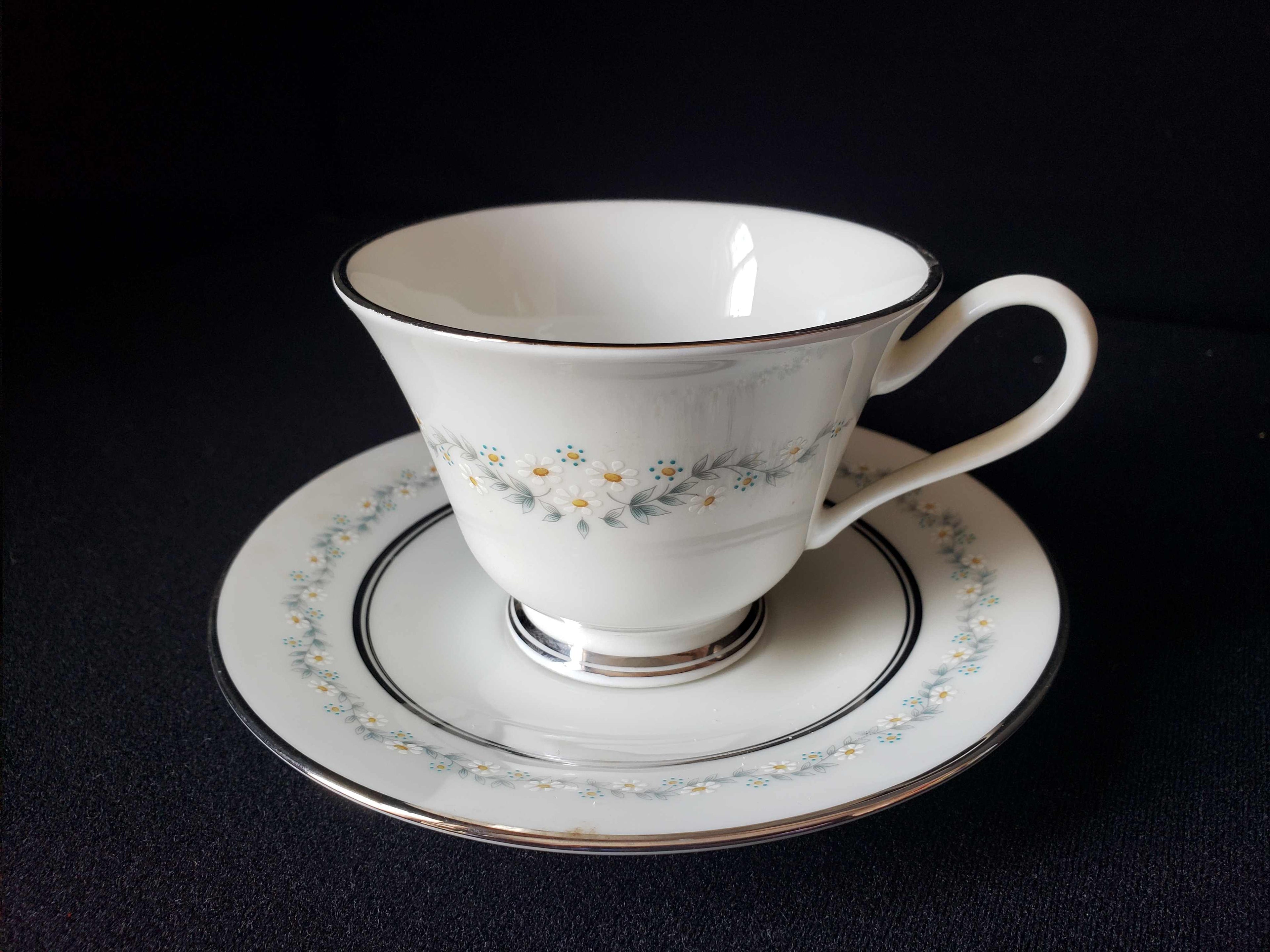 Vintage Lenox Oxford Bone China Holyoke Tea Cup with Saucer (lot 1939)
