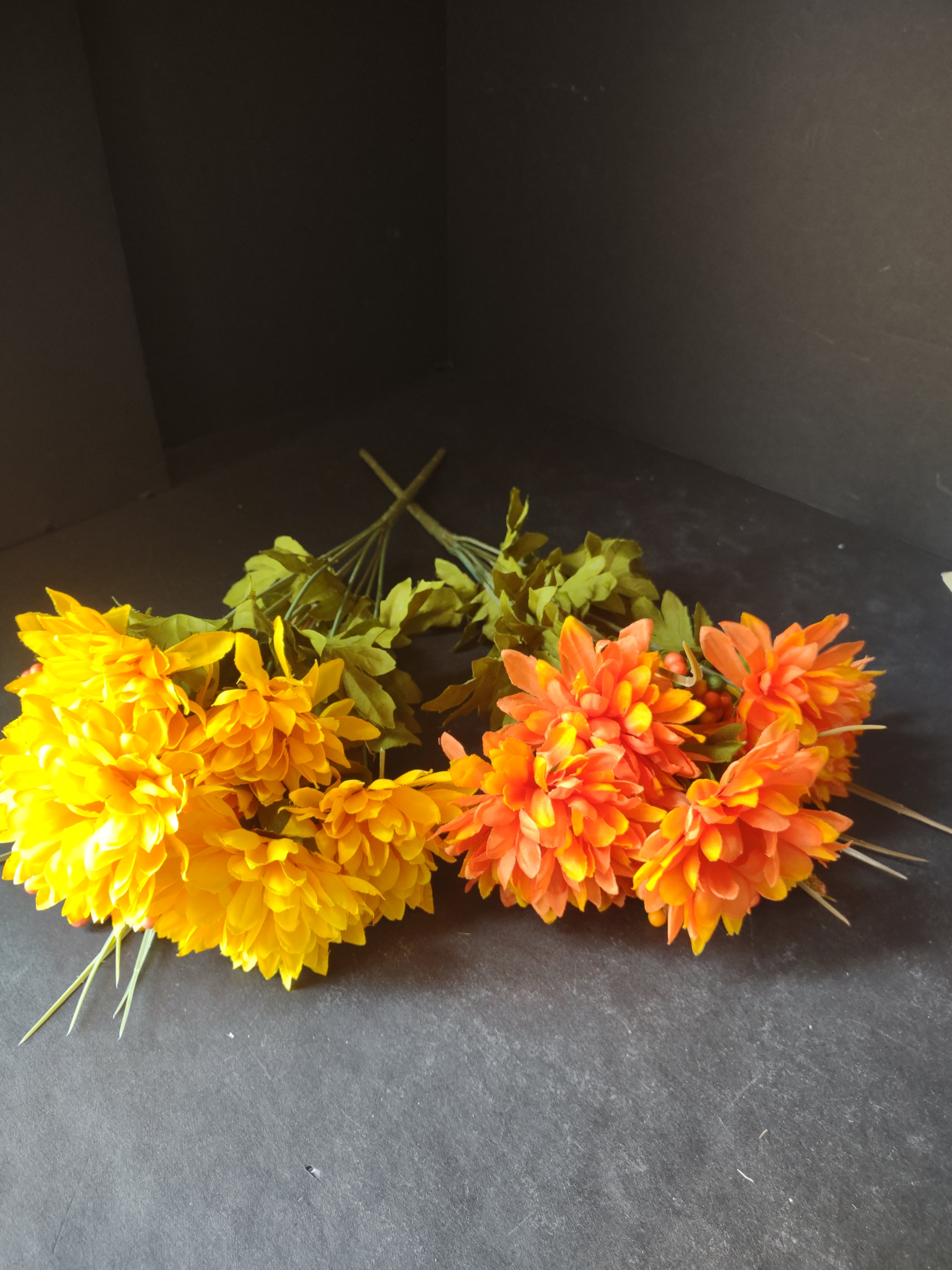 Halloween Thanksgiving Fall Artificial Decorative Twig x 2 Mums (lot 3106)