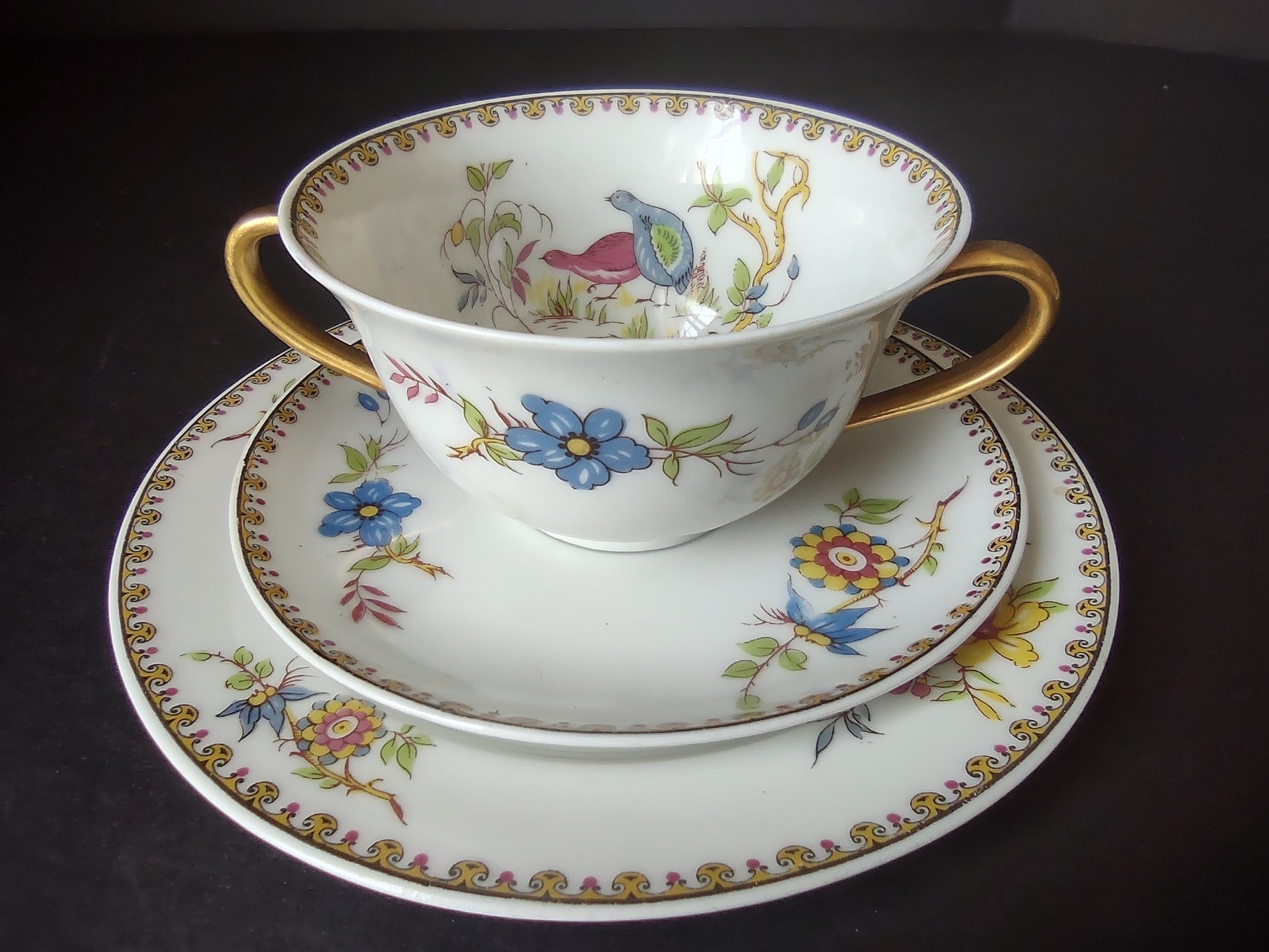B. Altman Limoges Old Abbey Rouen Spray Pheasant Bouillon Cup & Bread (lot 813)