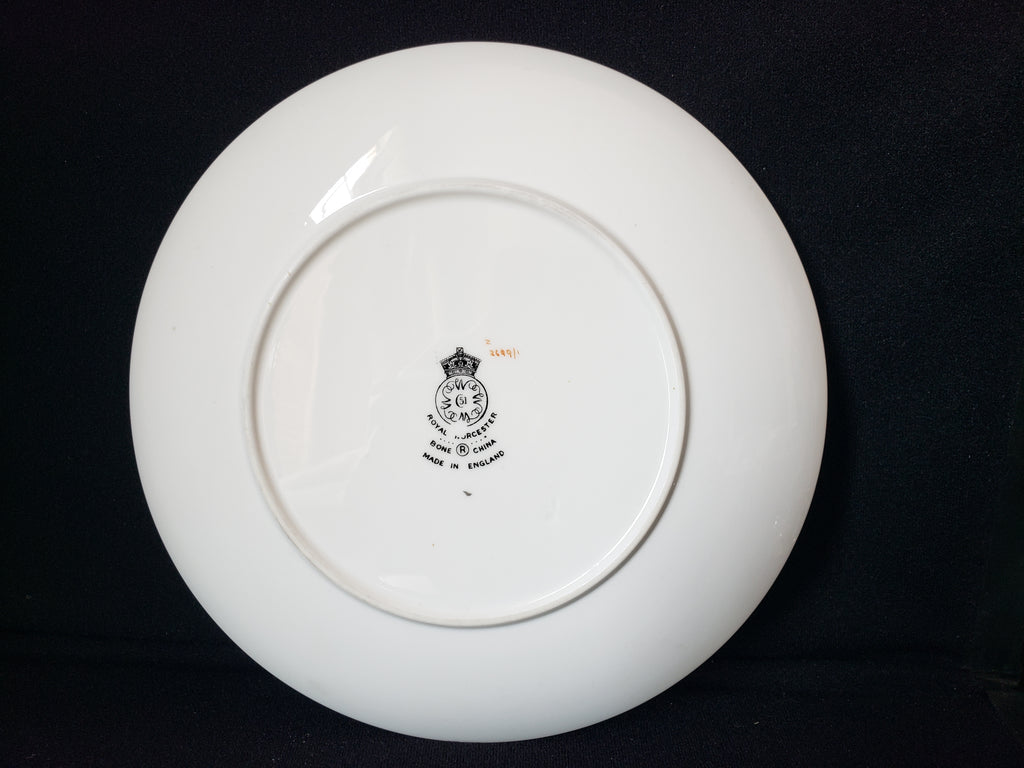 Vintage Royal Worcester White Silver Trim Salad or Luncheon Plate 8" (lot 2112)
