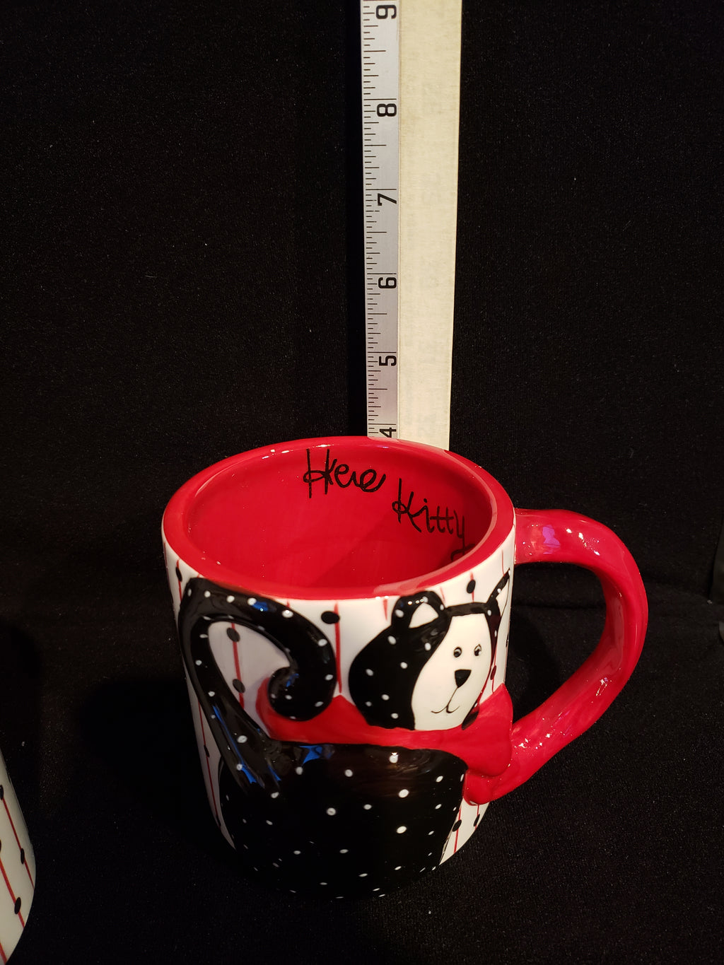 Boyds Home 3 D Red White Black Kitty Mugs set of 4 (lot 2386)