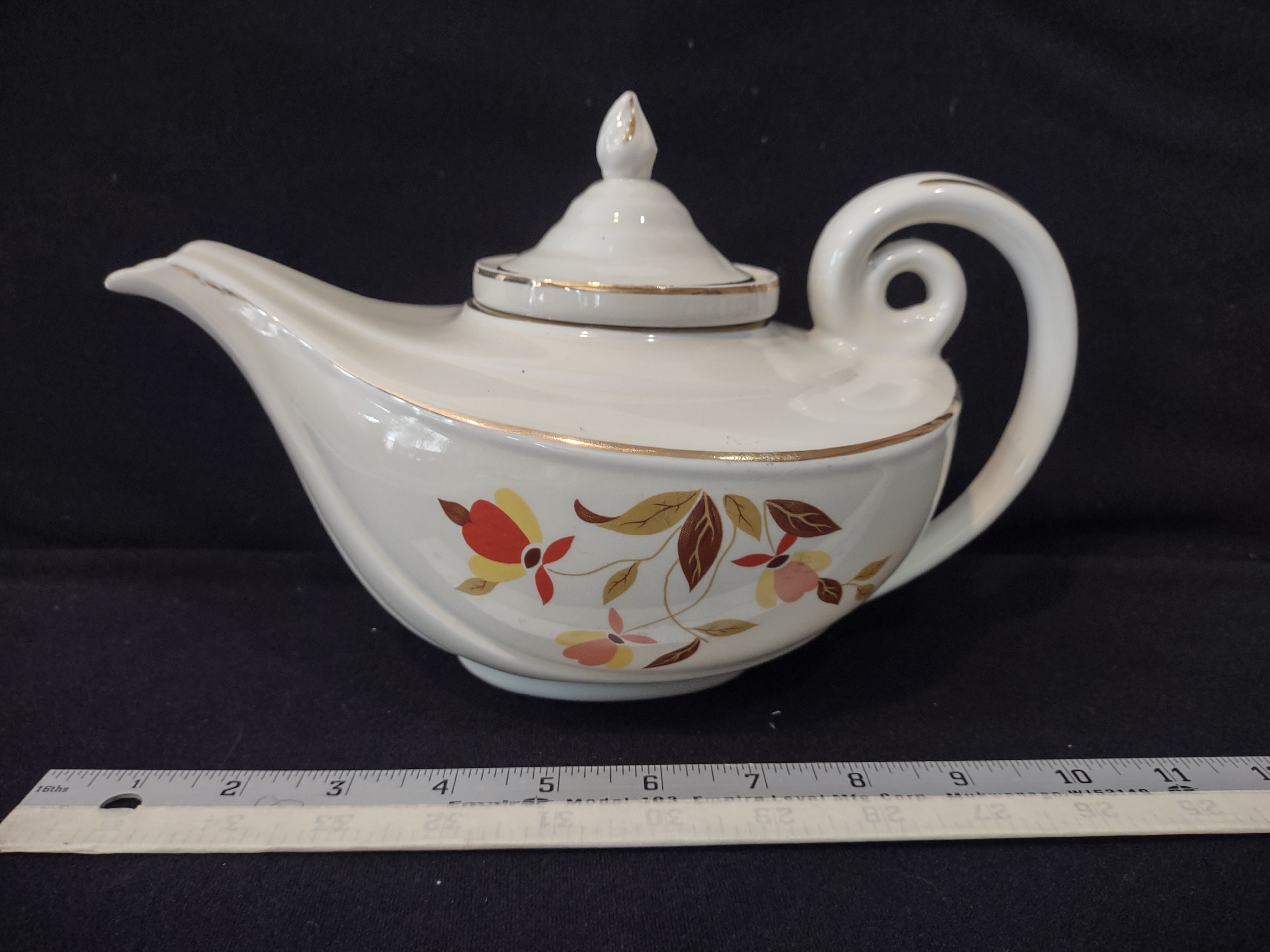 Vintage Halls Superior Autumn Jewel Tea Leaf Aladdin Teapot Infuser (lot 2881)