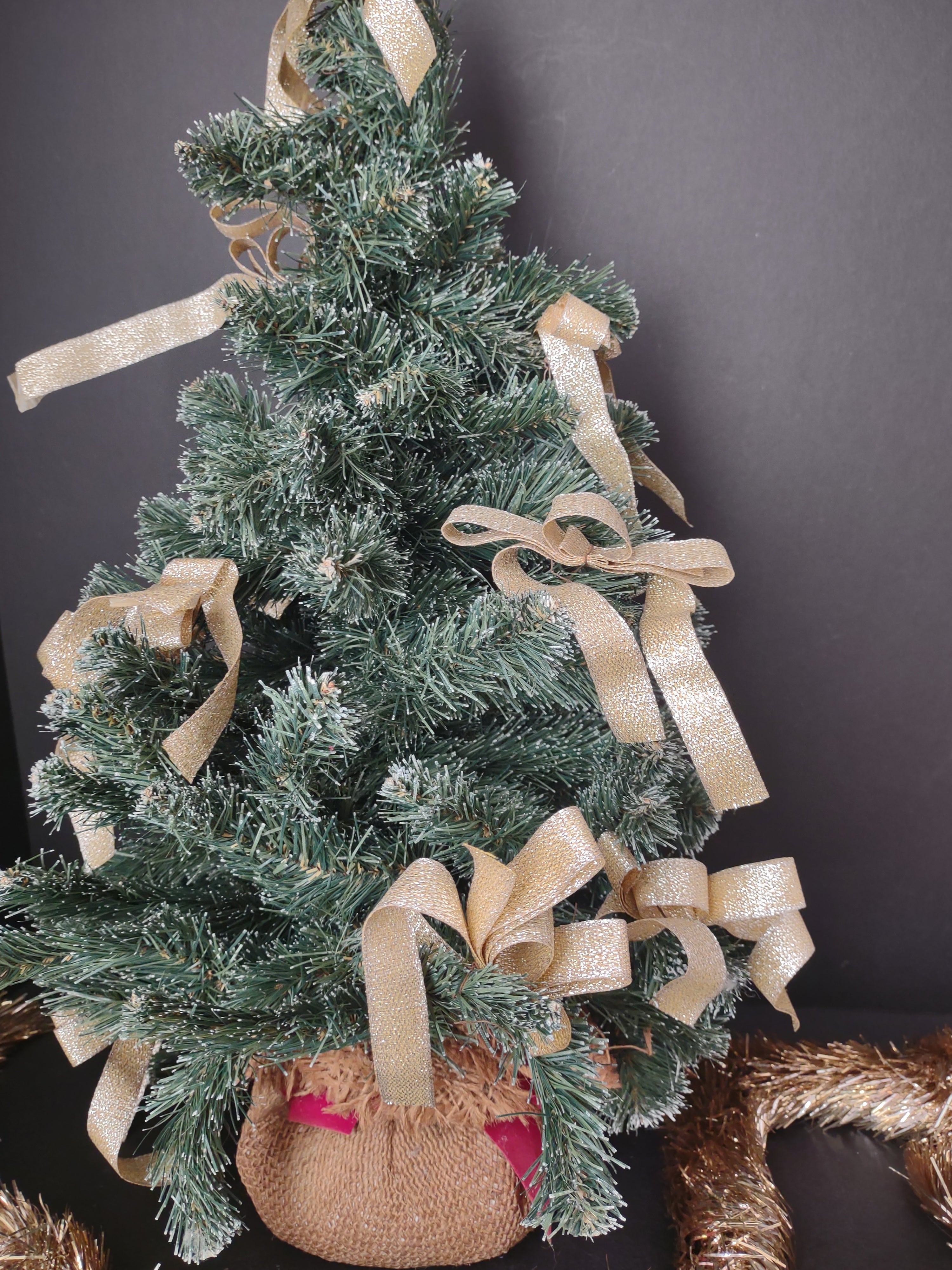 Christmas Holiday Small 20" Tree Gold Garland (lot 1284)