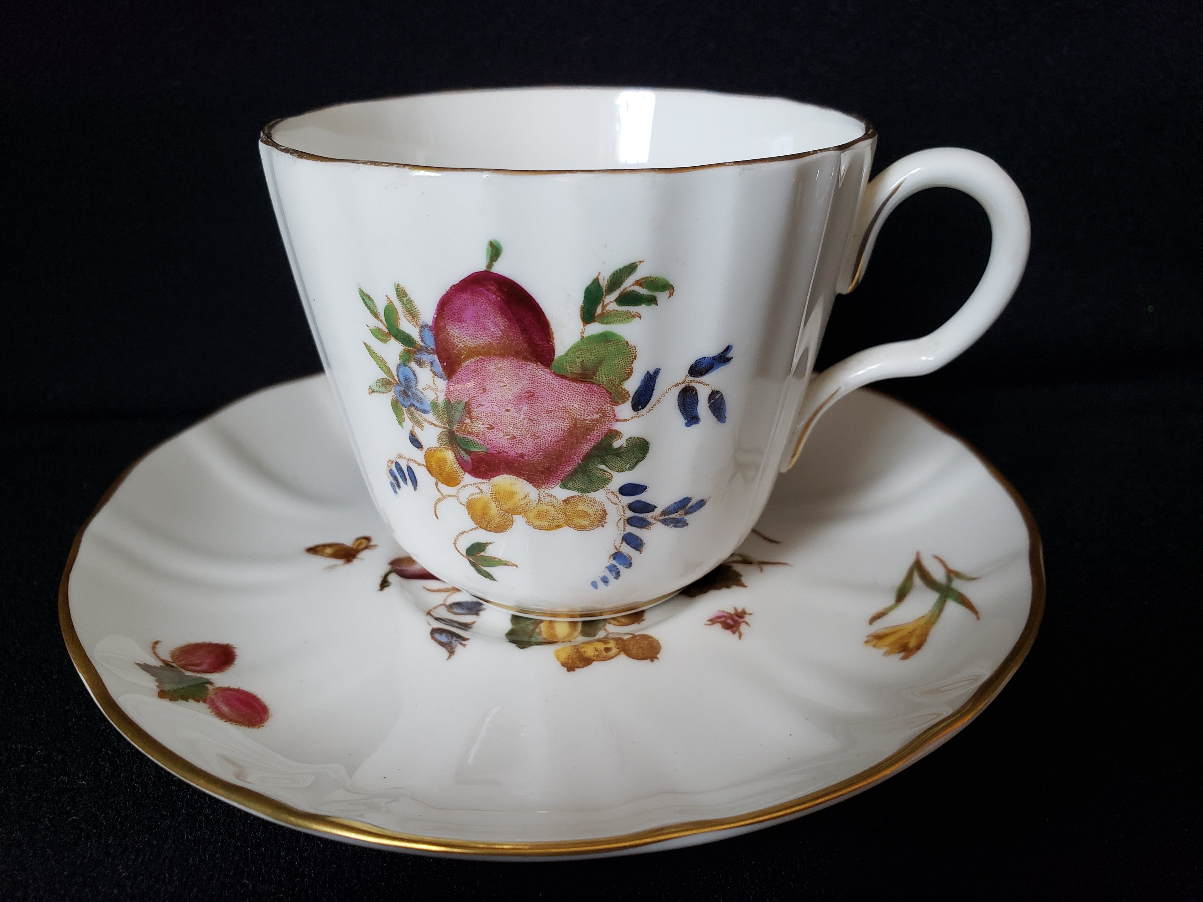 Vintage Royal Worcester Delecta Tea Cup (lot 2101)