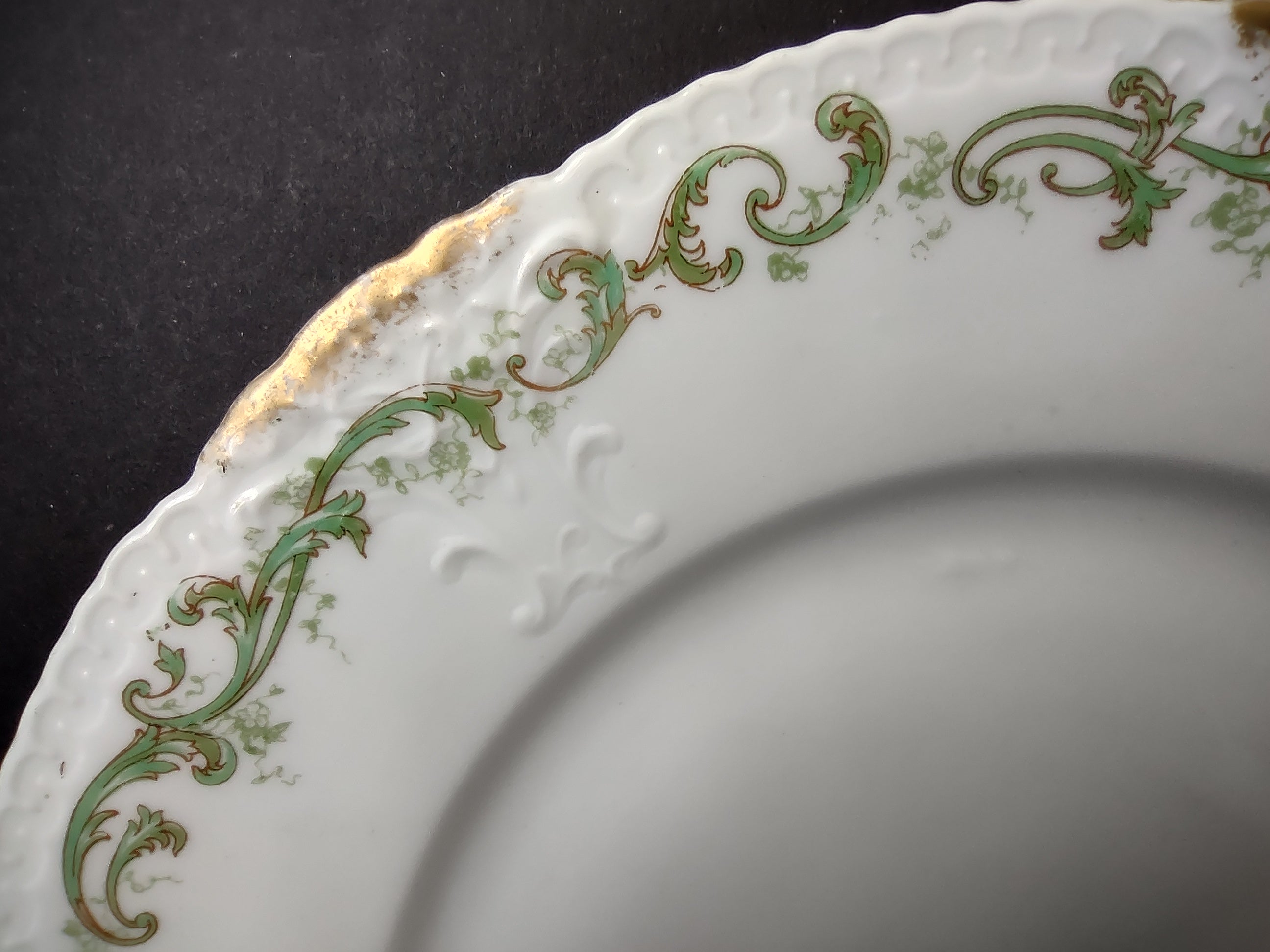 Haviland France Limoges French Cottage Shabby Chic Dinner Plate Green (lot 1103)