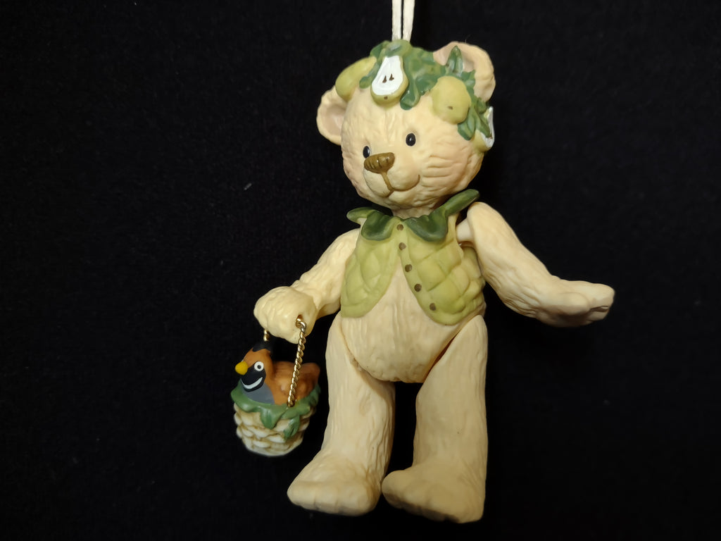 Hallmark Ornament Gift Bearers Bear Christmas Movable arms legs (lot 1603)