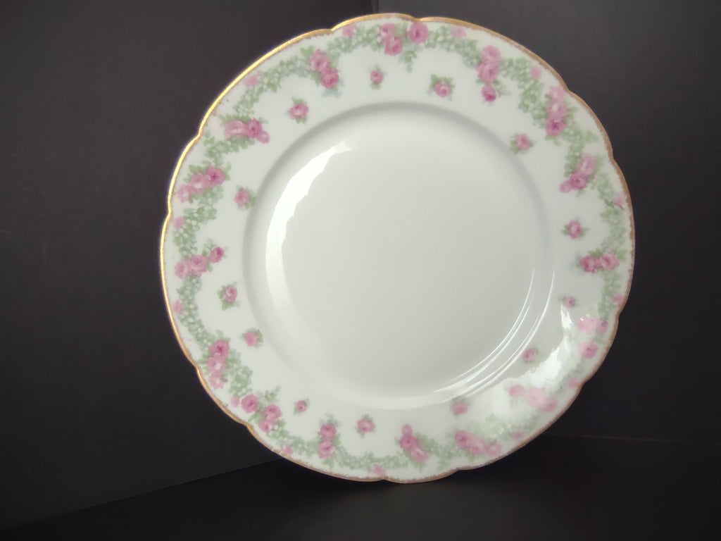 JP French Chic Floral Cottage Vintage Dinner Plate Rose Garland (lot 836)