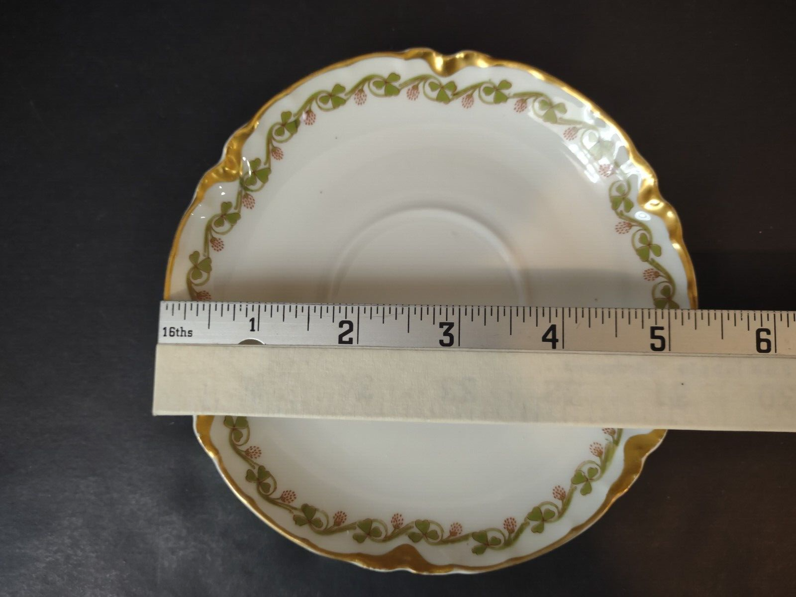 Haviland Limoges Green Gold Clover Shamrock Saucer Plate 5-1/2" (lot 610)