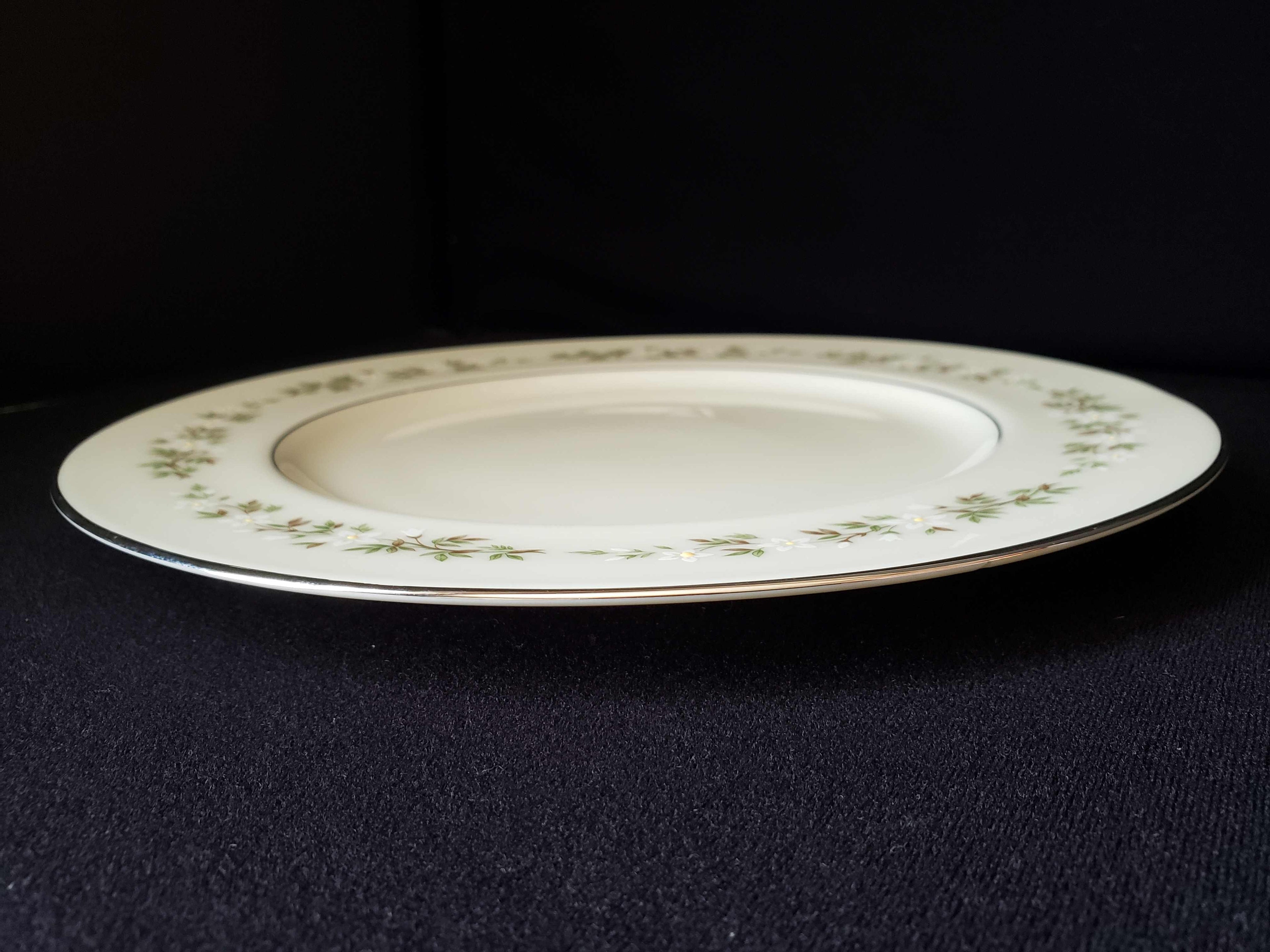 Vintage Lenox Brookdale Dinner Plate 10-1/2" (lot 1916)