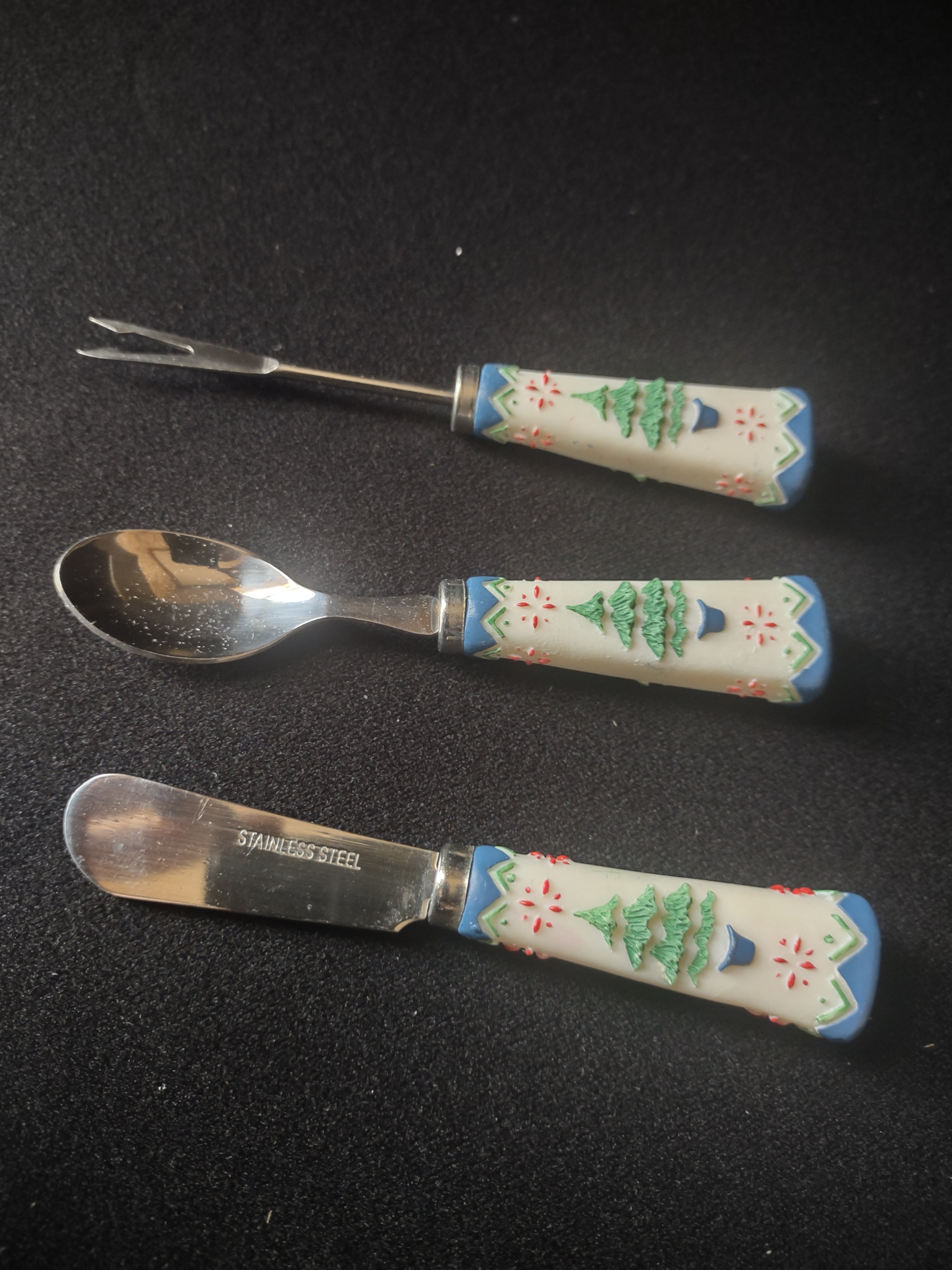 Christmas Tree Pfaltzgraff Spreader Knife Cocktail Fork Dip Spoon Set (lot 1594)