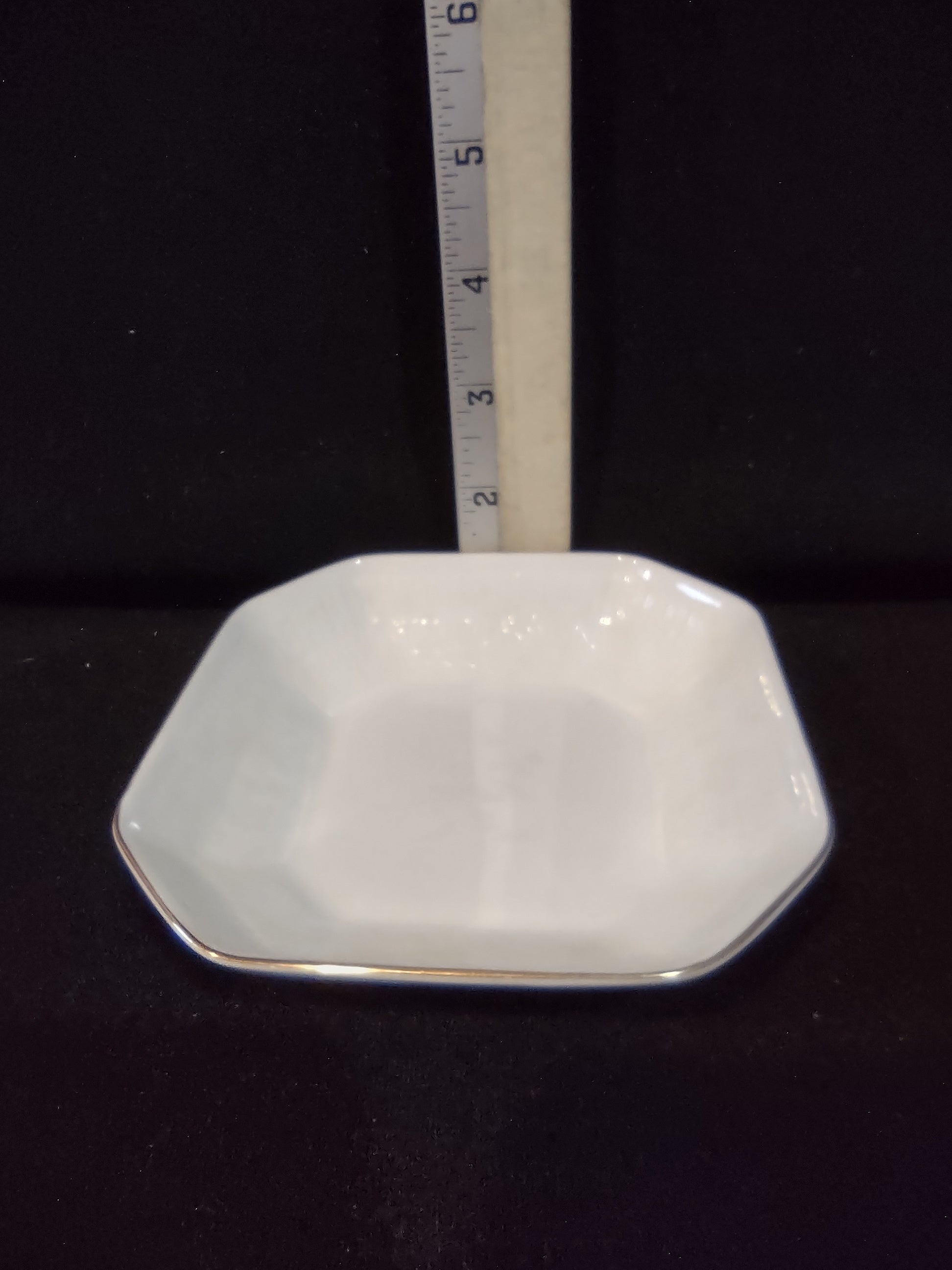 Vintage Minton White Paisley Bone China Square Nut Dish (Lot 5505)