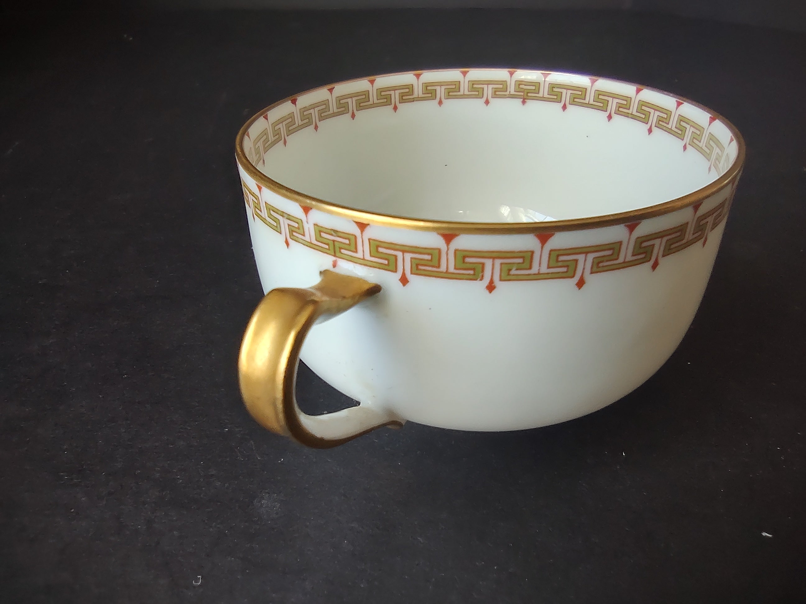 Haviland Limoges Bouillon Cup ONLY Green Red Design (lot 1064)