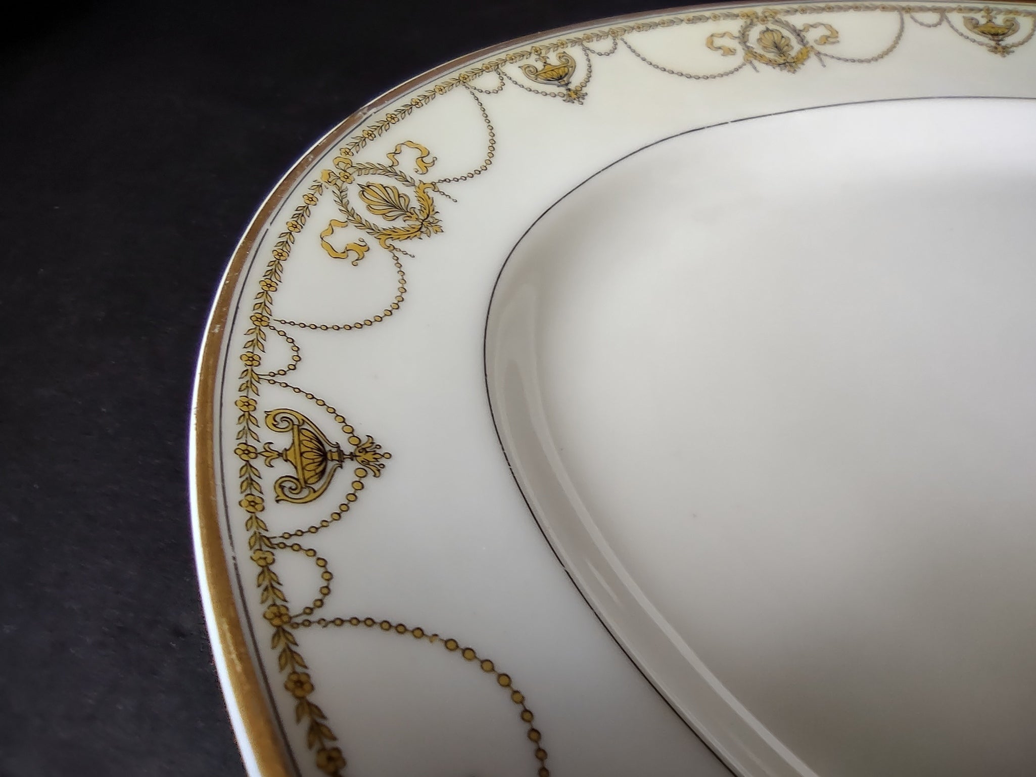 Haviland Limoges Pilgrin Eugenie Serving Platter Yellow Laurel Swag (lot 944)