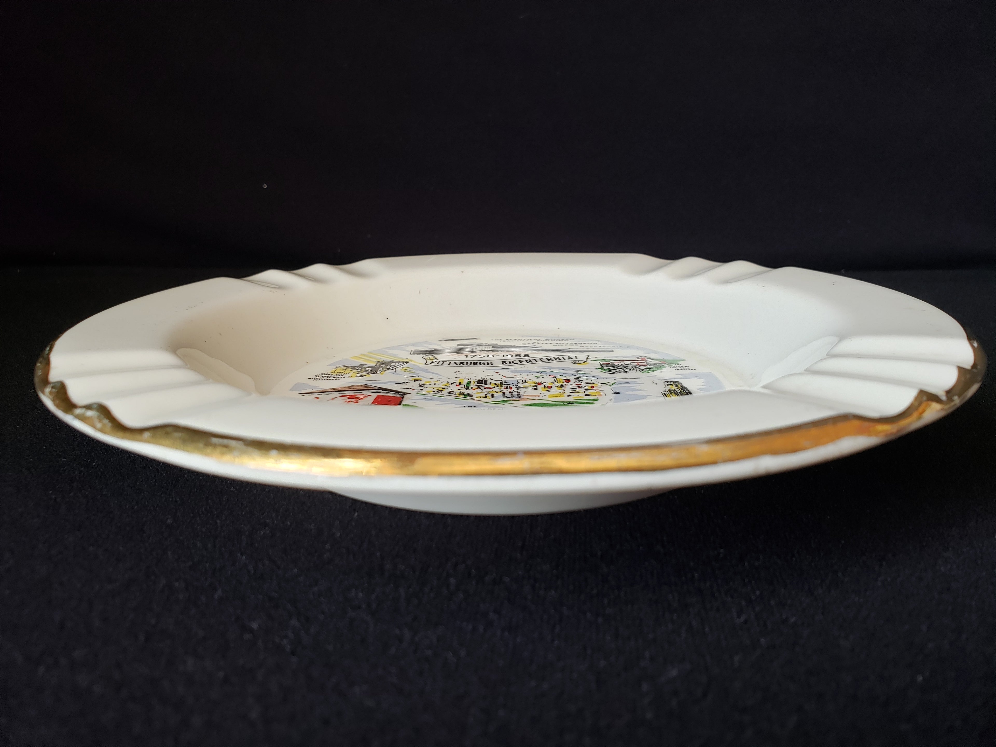Vintage Ashtray Pittsburgh Bicentennial 8" USA 22 k Gold (lot 2159)